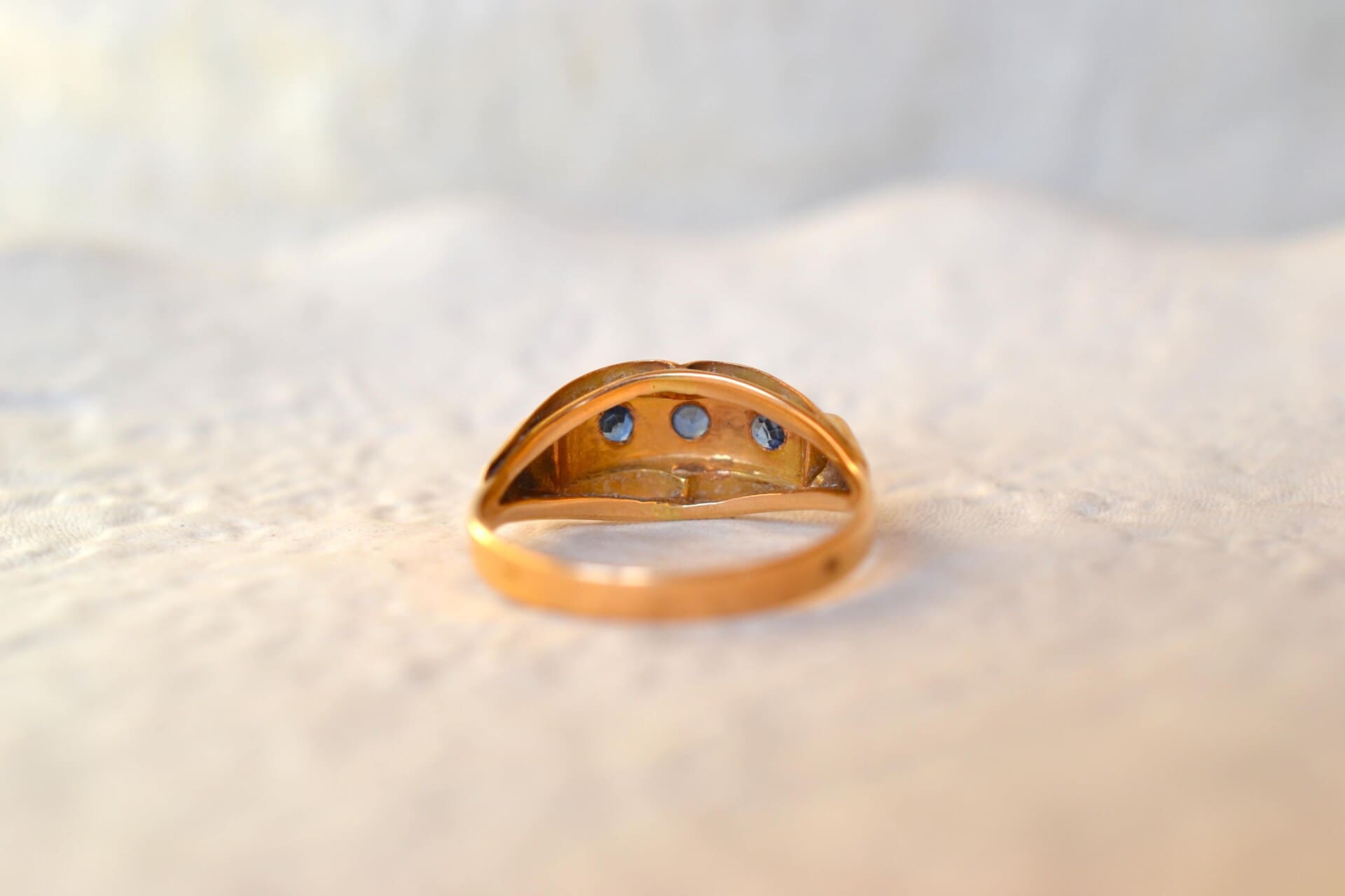 Bague Saphirs Art Déco style Tank