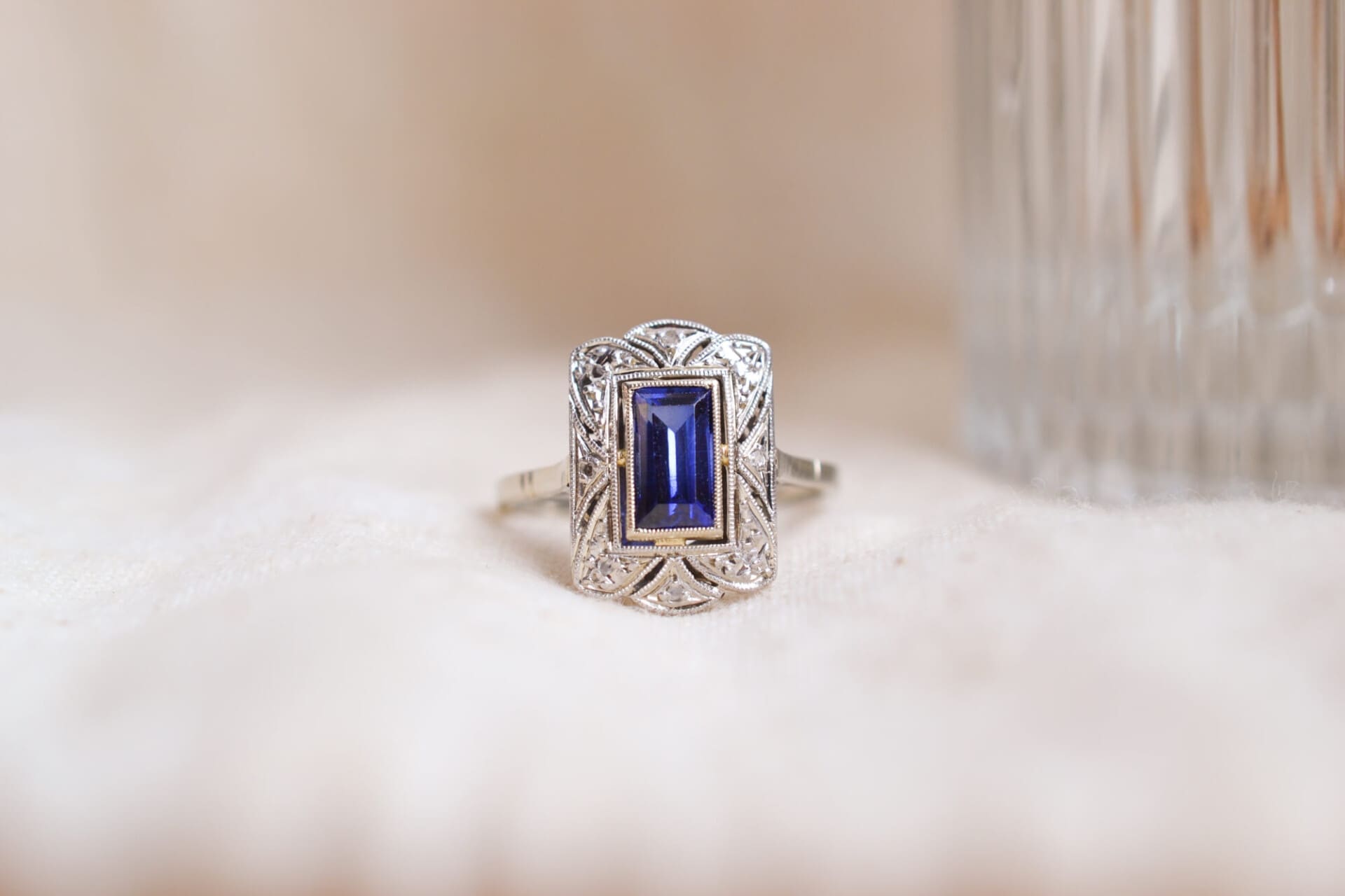 Bague style Art Déco rectangulaire Saphir et Diamants