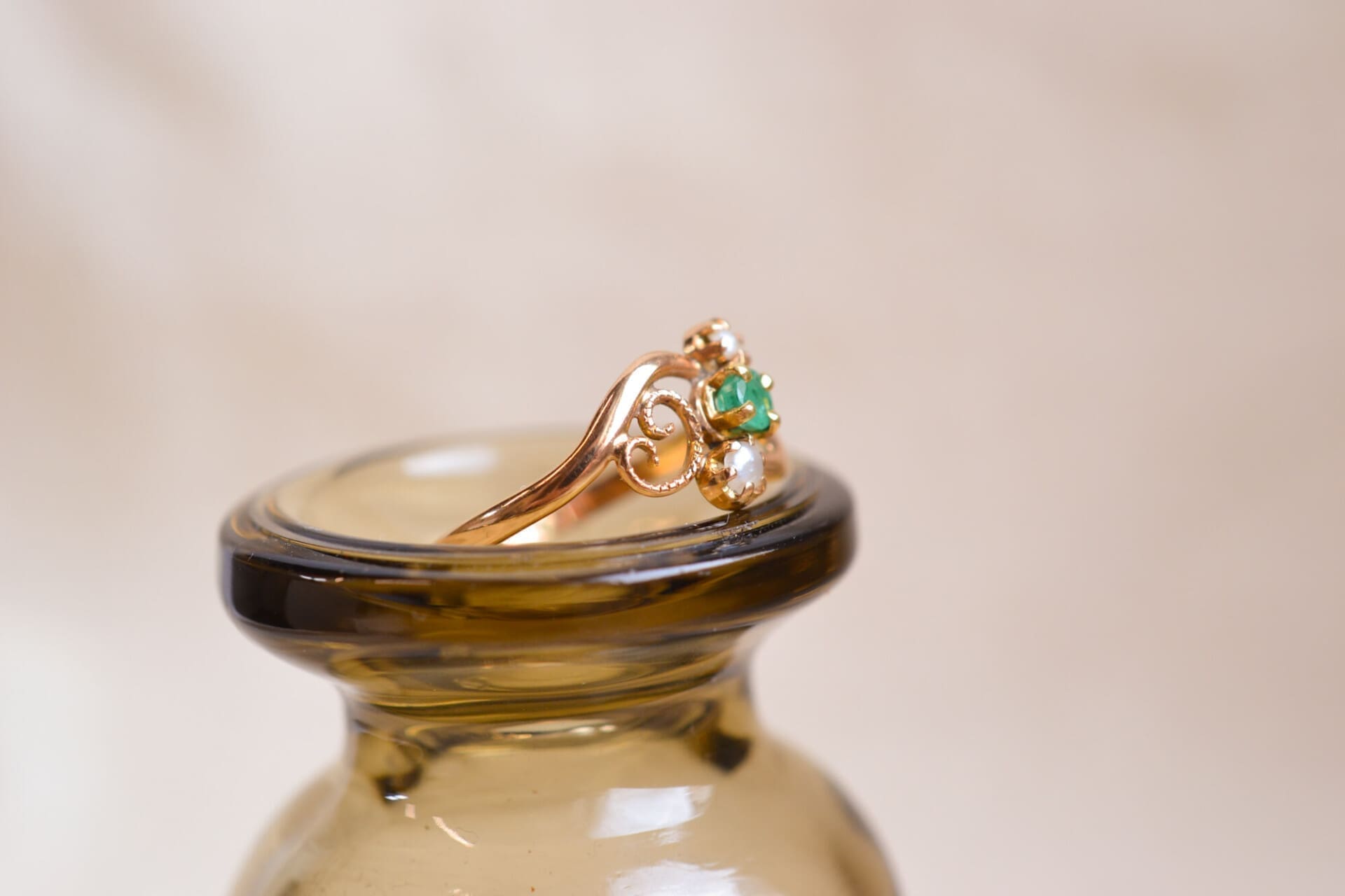 Bague style Art Nouveau Perles et Émeraude