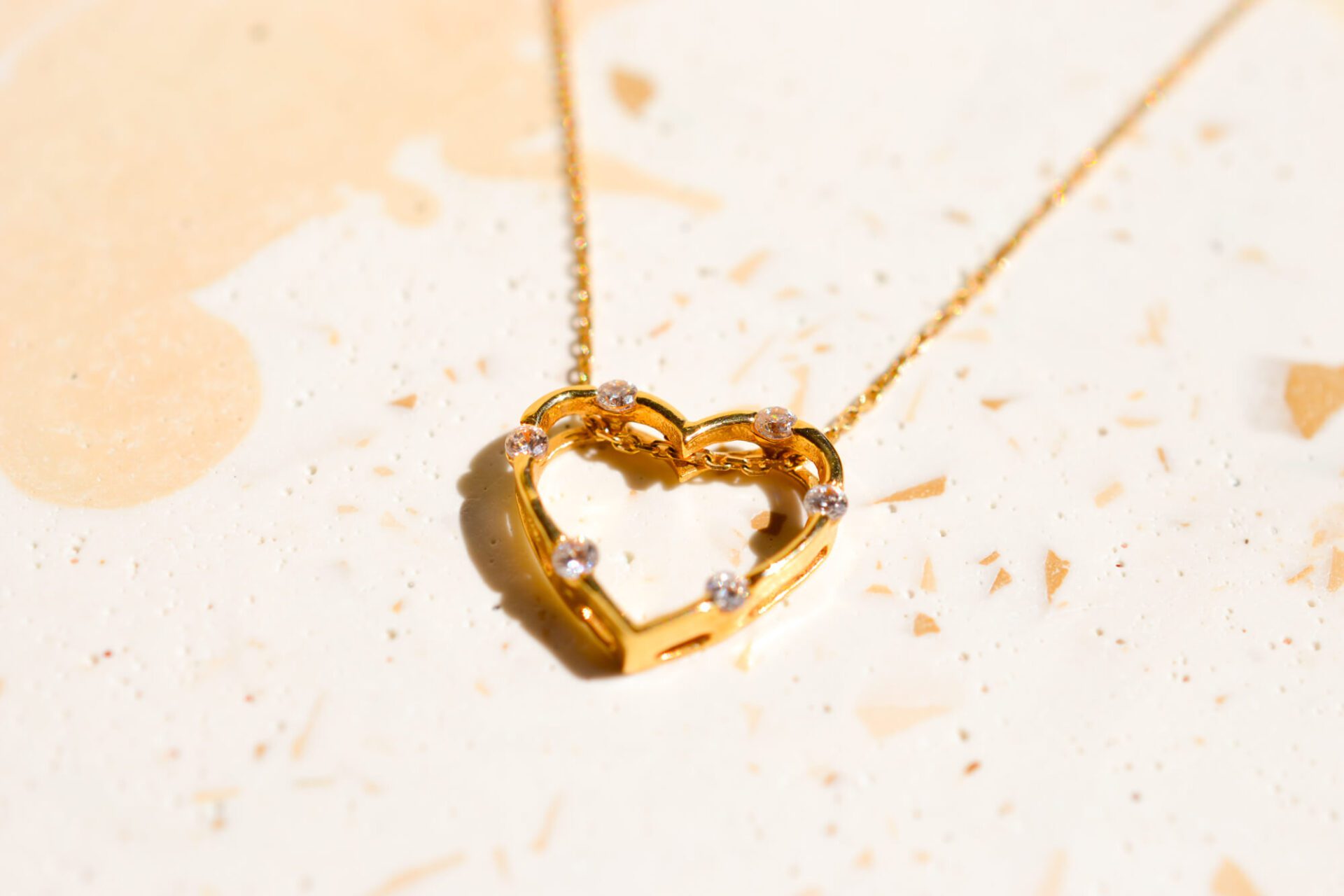 Collier coeur ajouré Oxydes