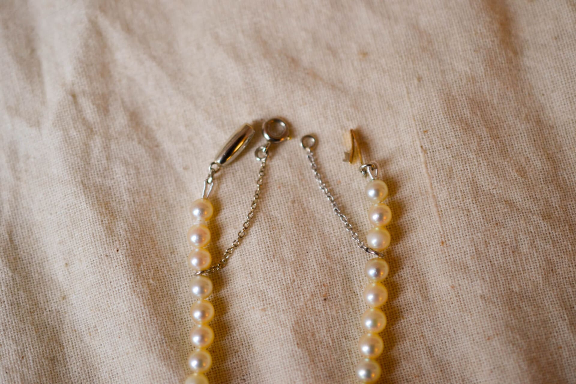 Collier de Perles chaînette de sécurité