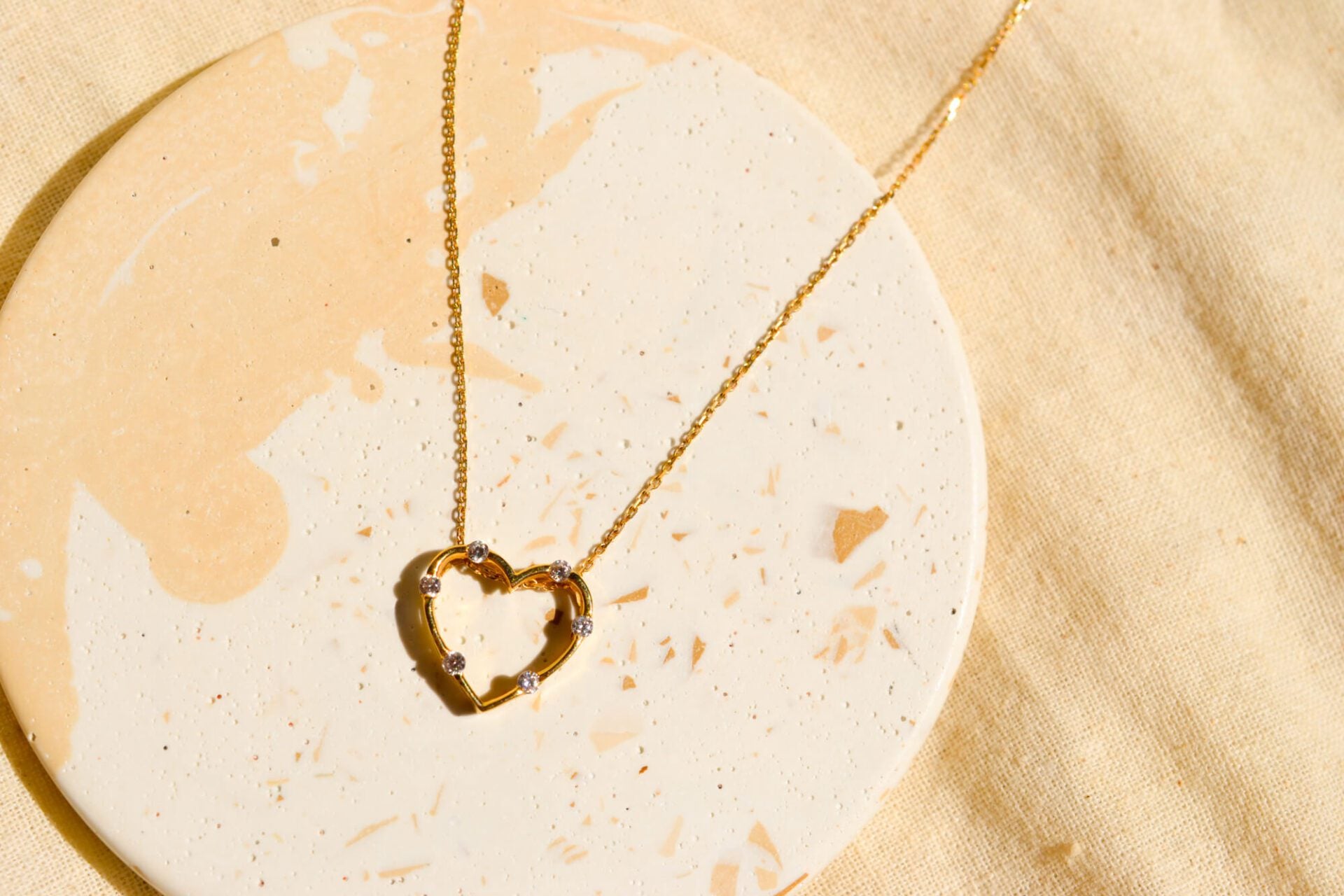Collier coeur ajouré Oxydes