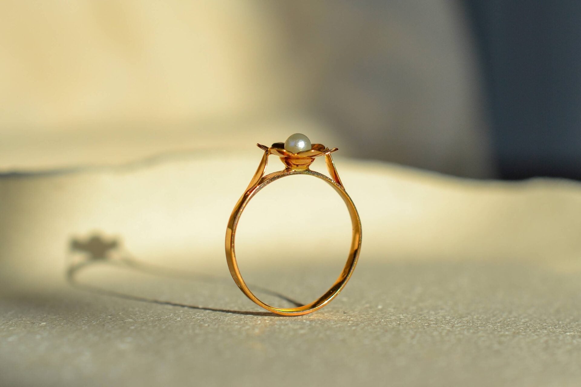 Bague Solitaire Perle fleur striée