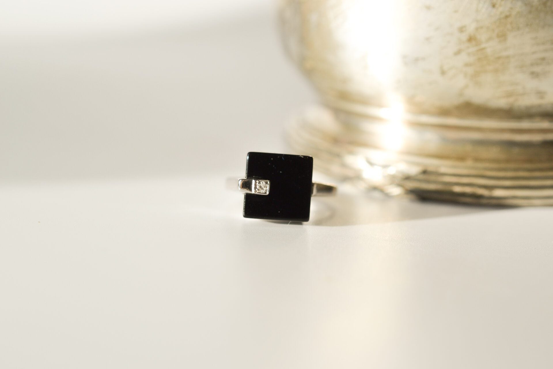 Bague Art Déco Onyx et Diamant