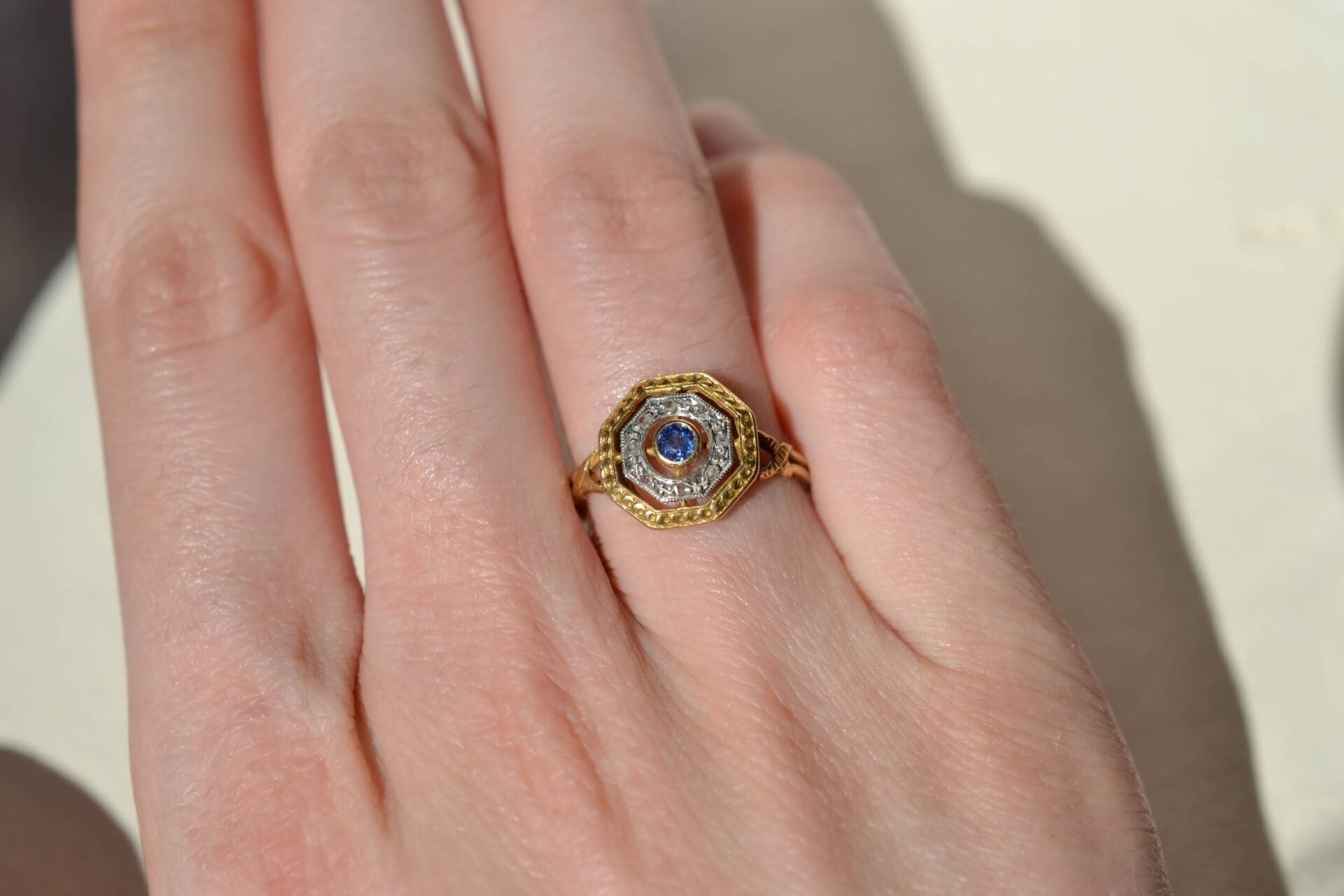 Bague octogonale 2 tons Saphir Diamants