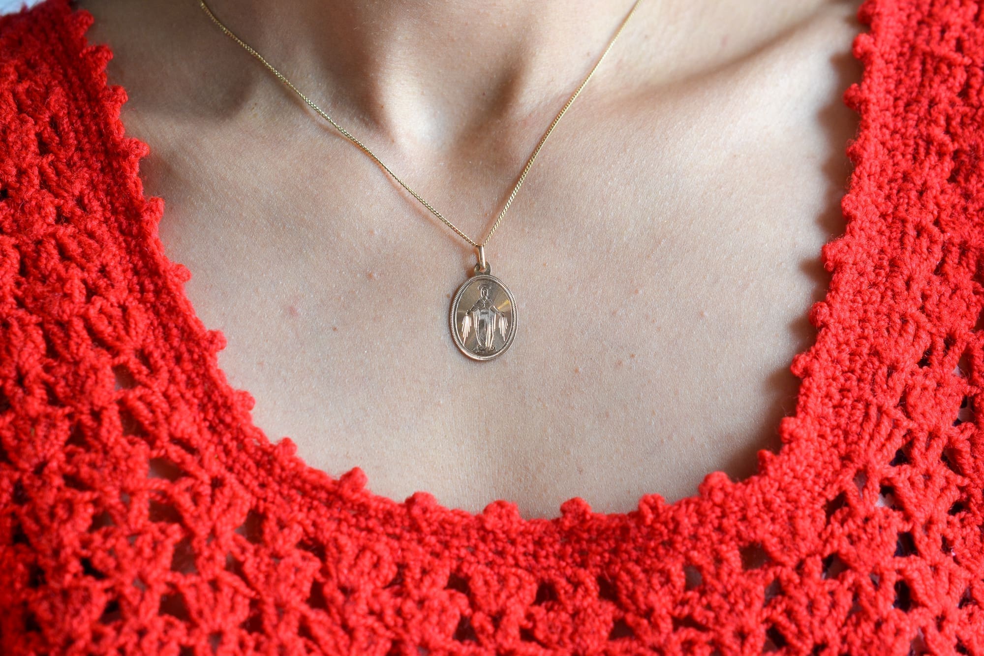 Médaille ovale Vierge