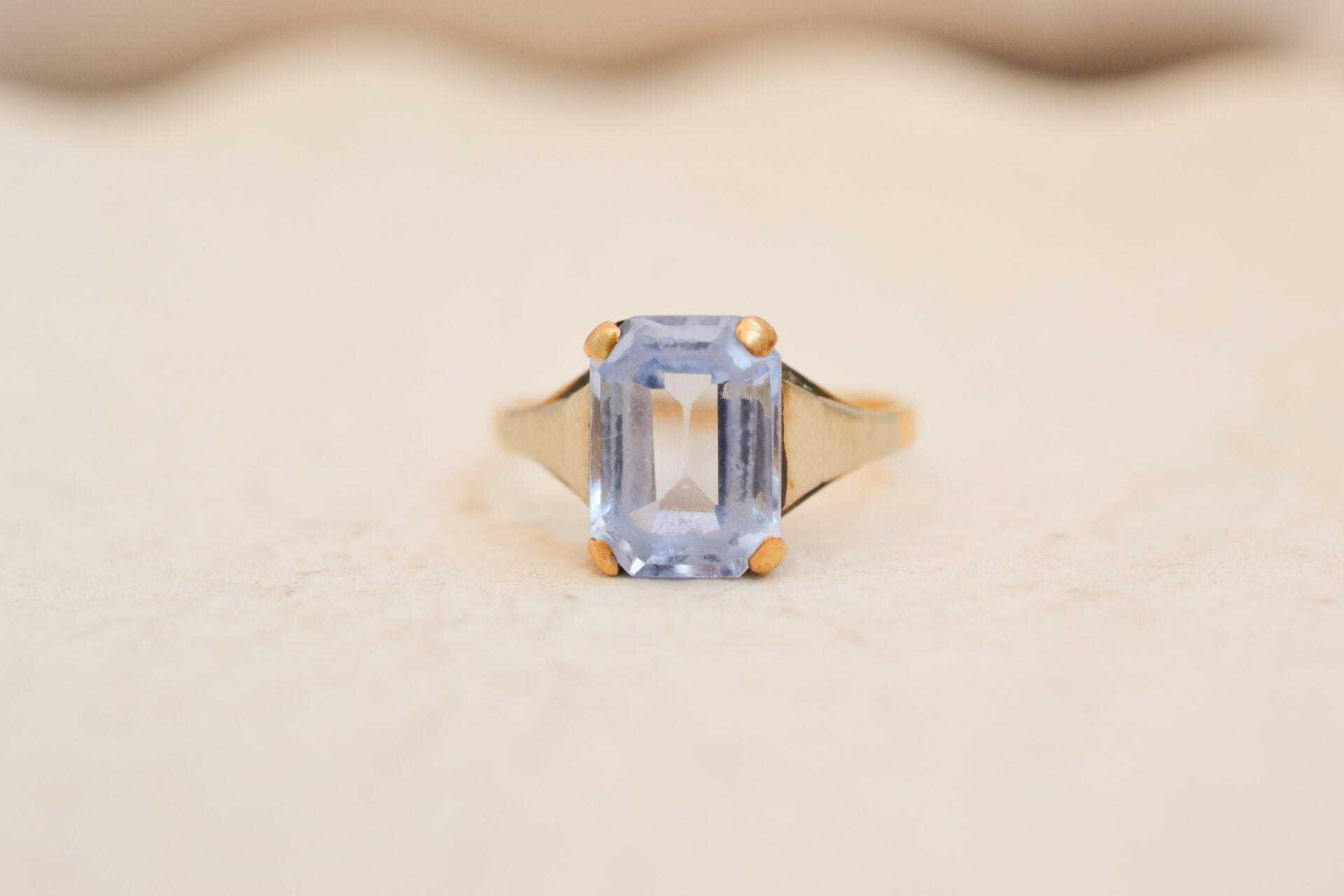 Bague Spinelle synthétique Verneuil taille émeraude