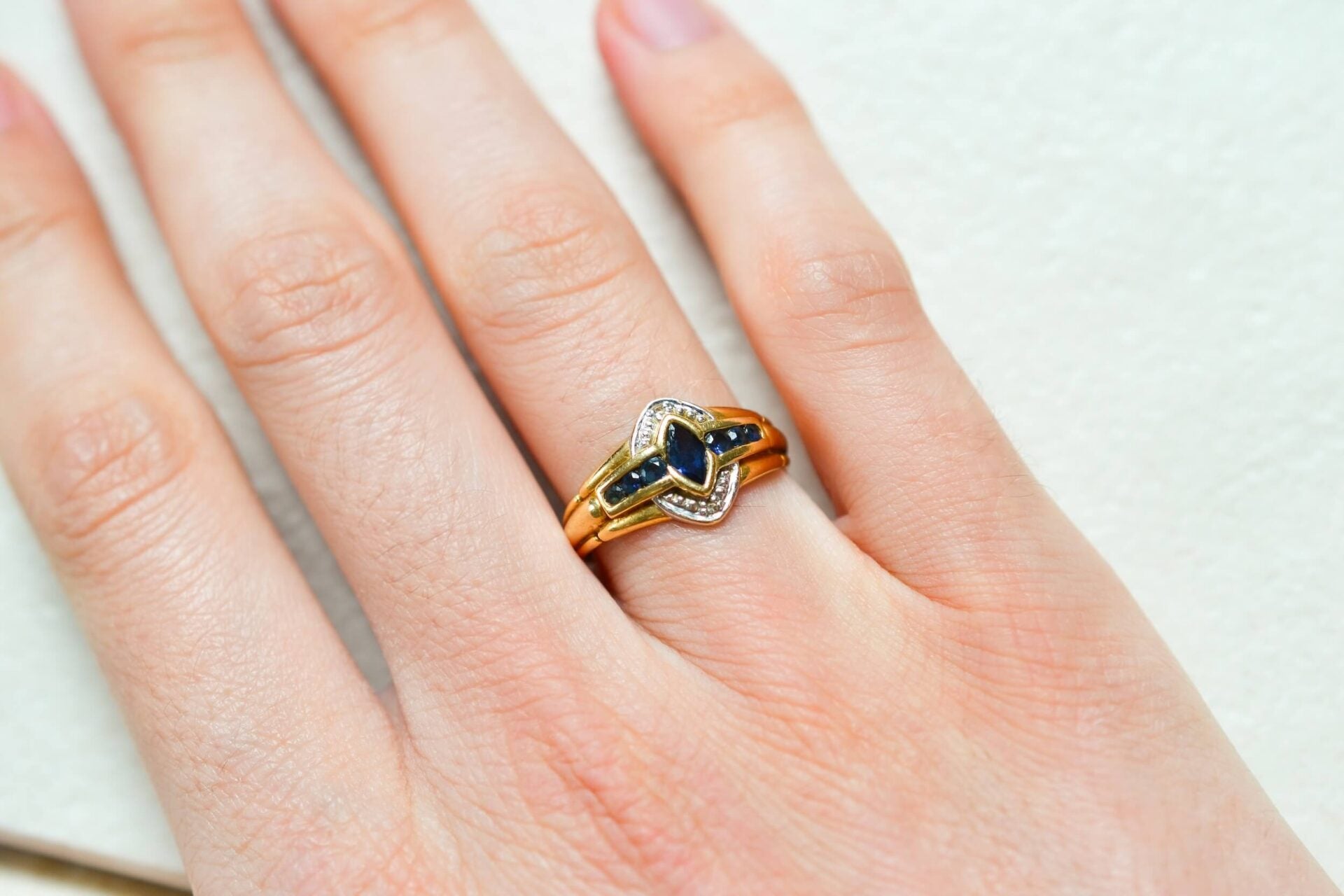 Bague navette Saphirs et Diamants