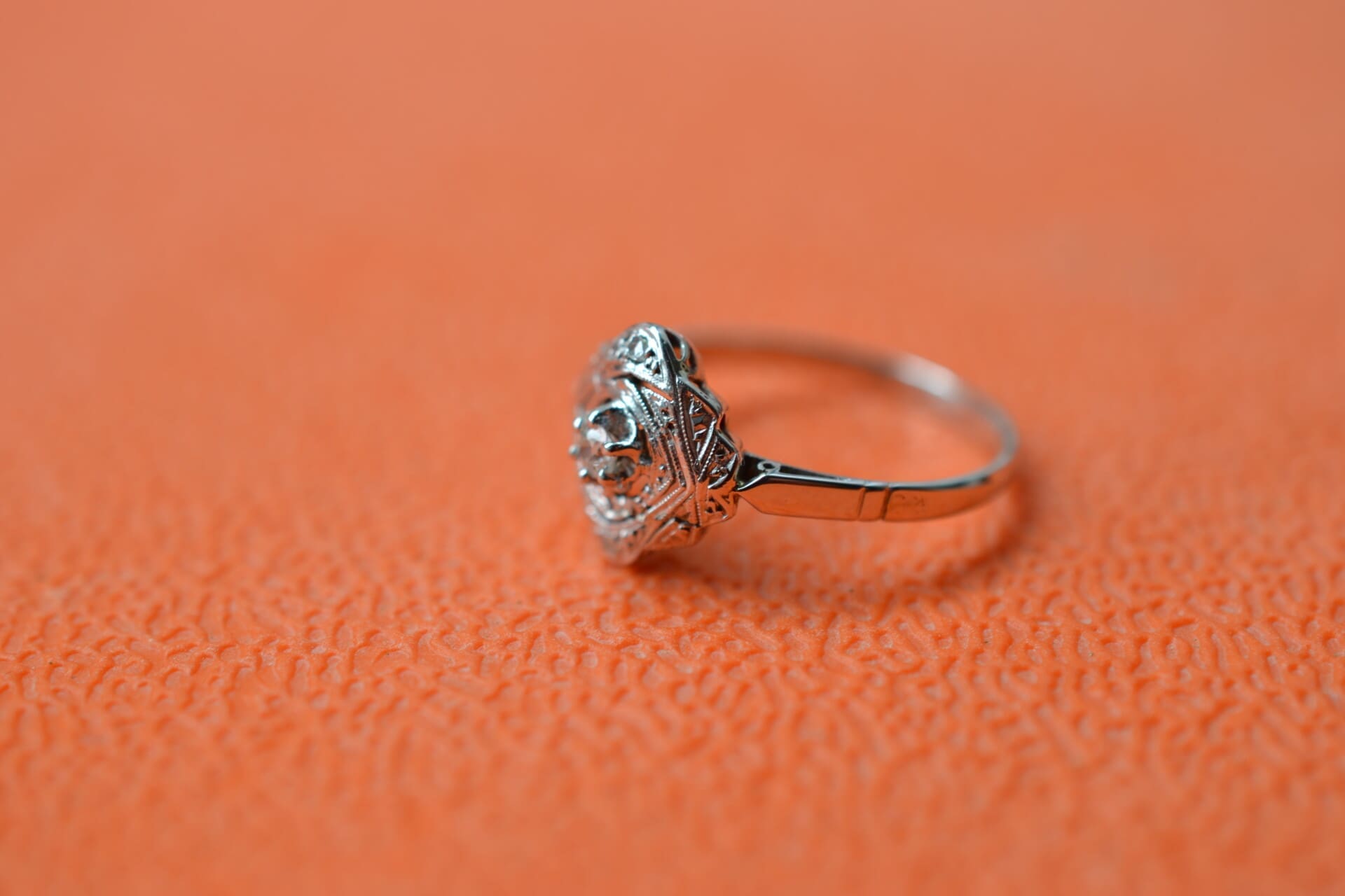 Bague Art Déco losange Or blanc et diamant