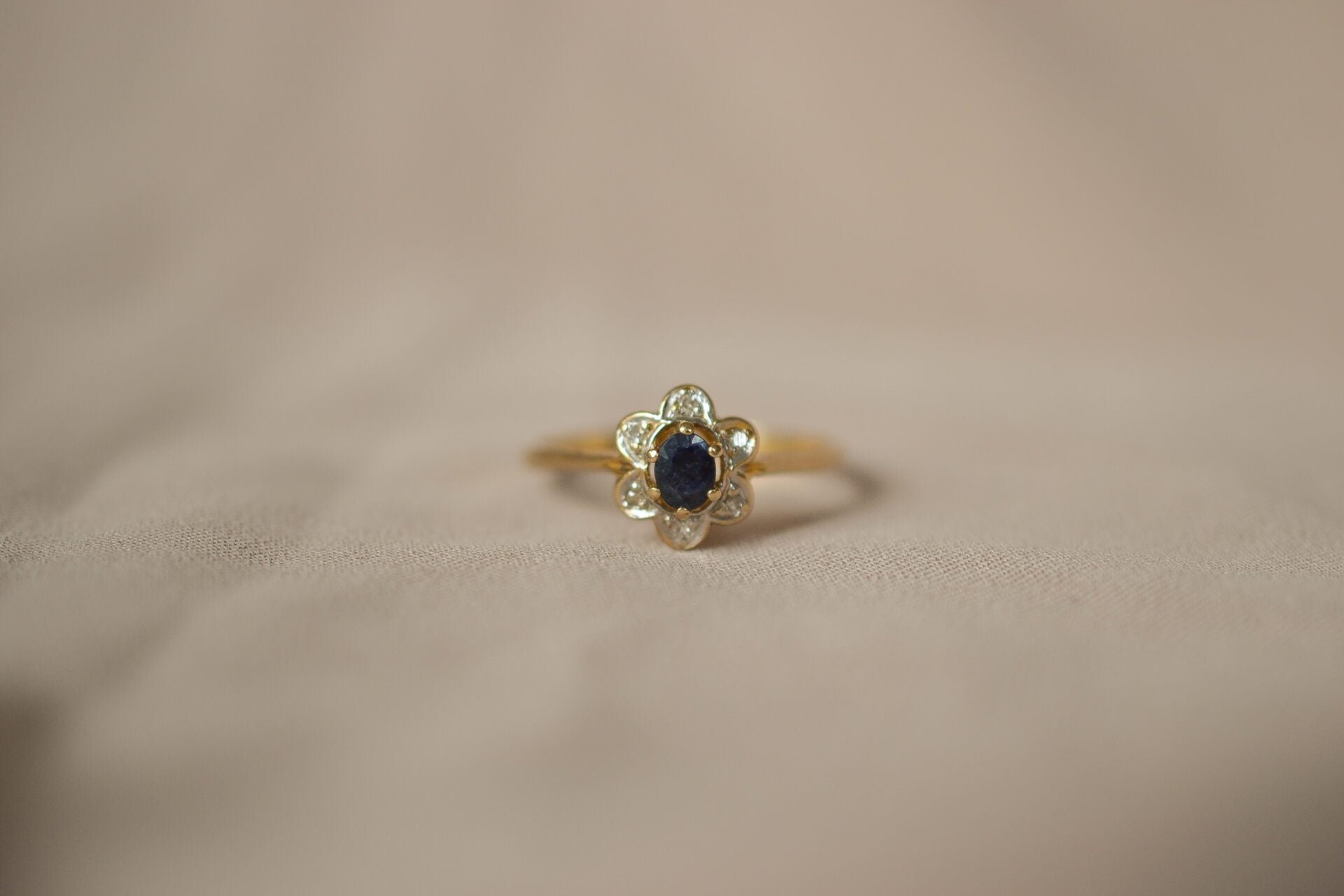 Bague Fleur Saphir et Diamants