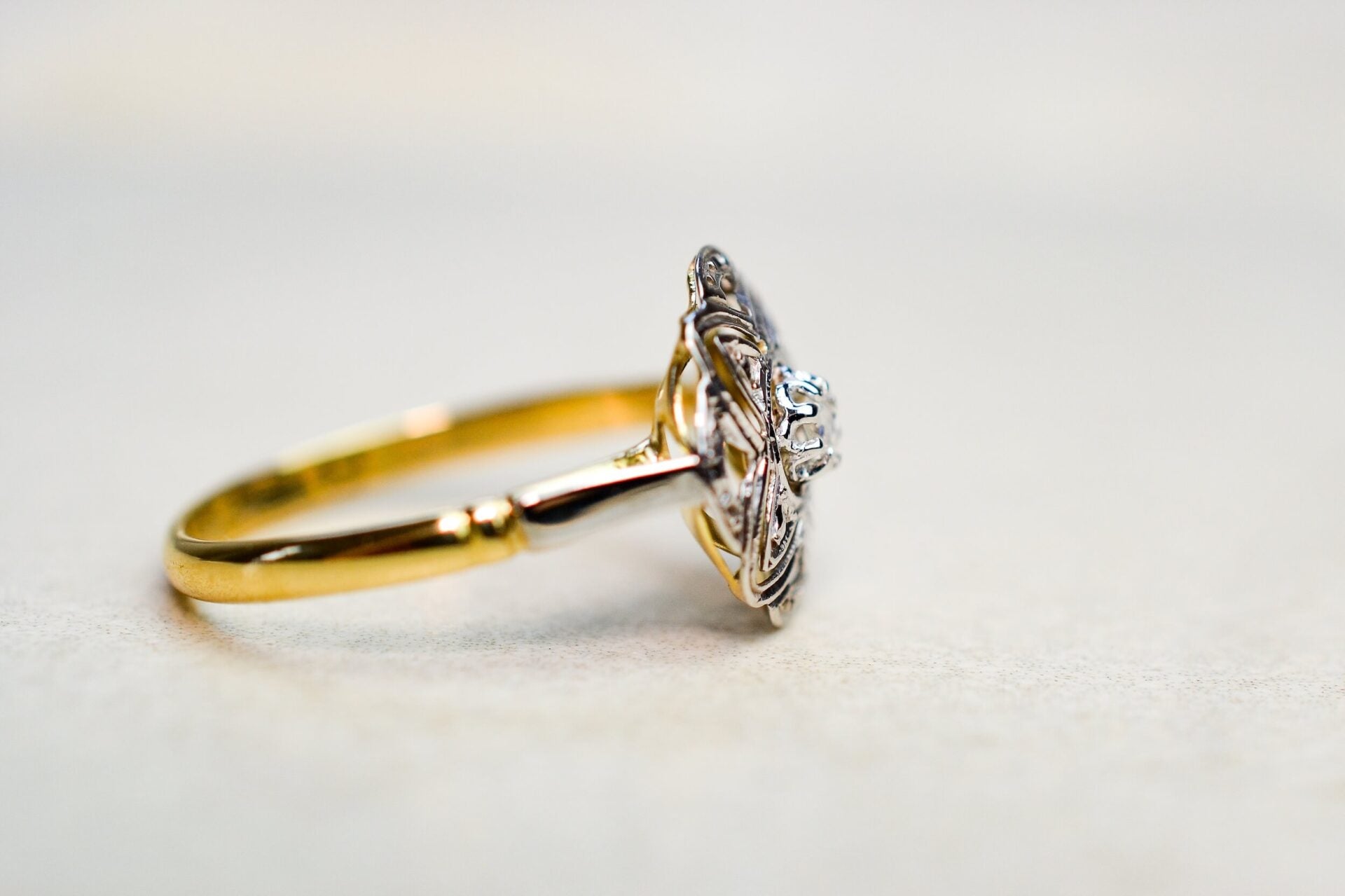 Bague étoilée style Art Déco Diamant