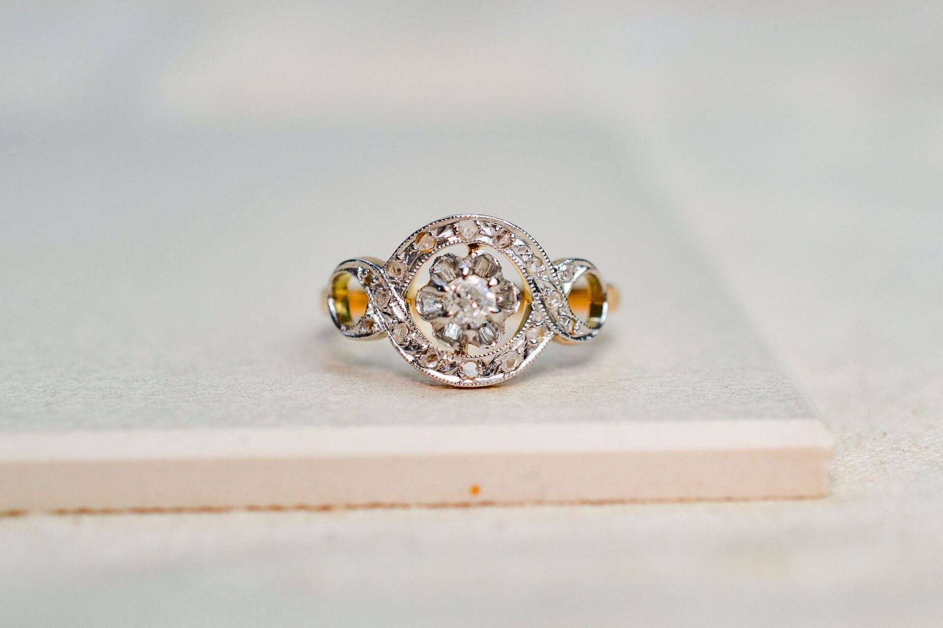Bague Tourbillon Diamants