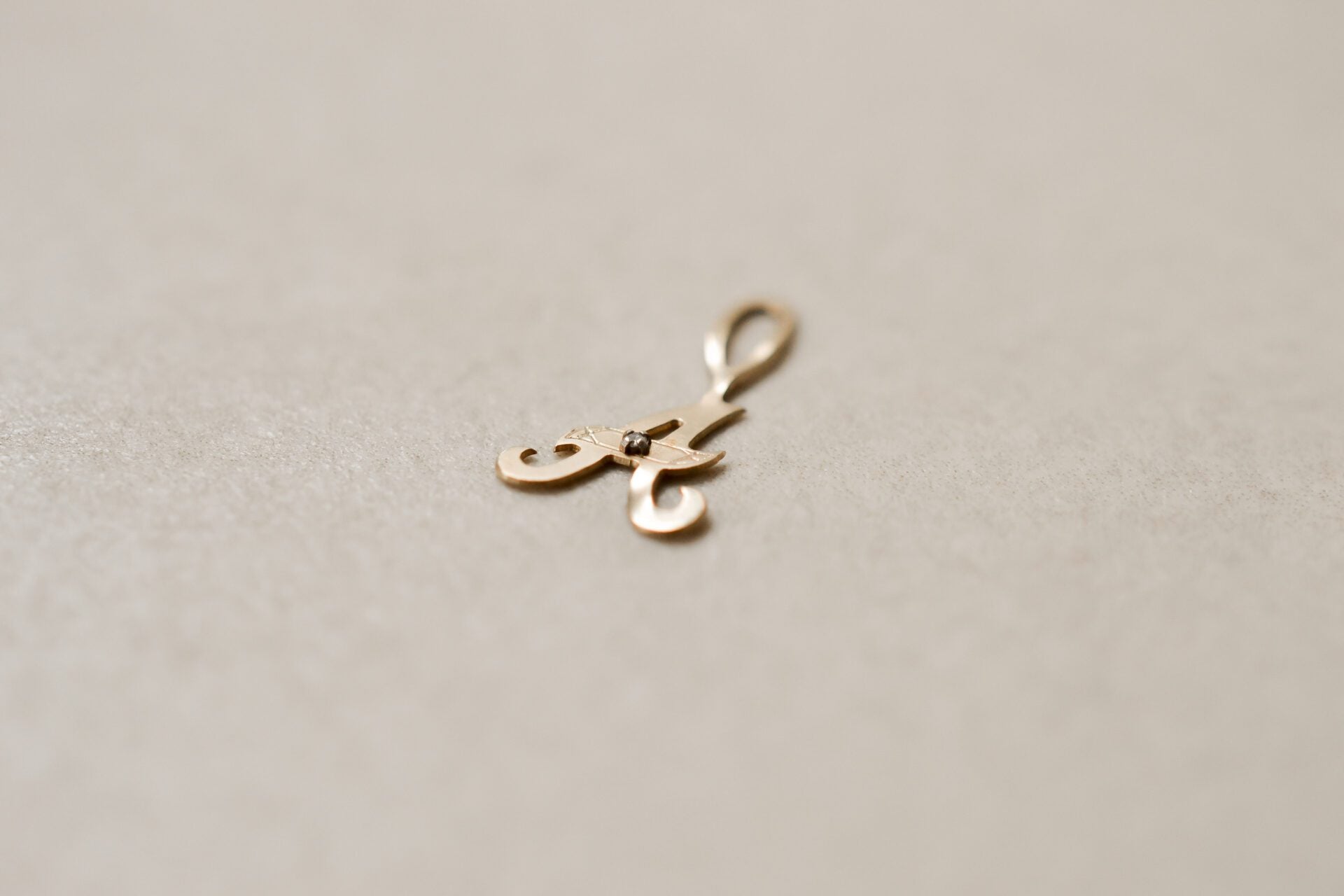 Pendentif A en Or jaune