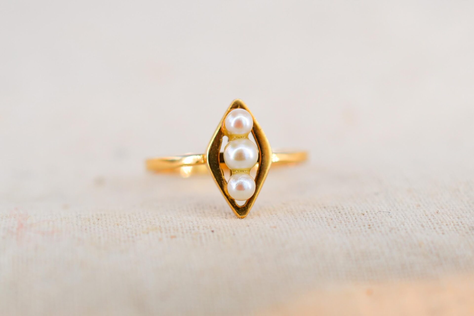 Bague navette perles de culture
