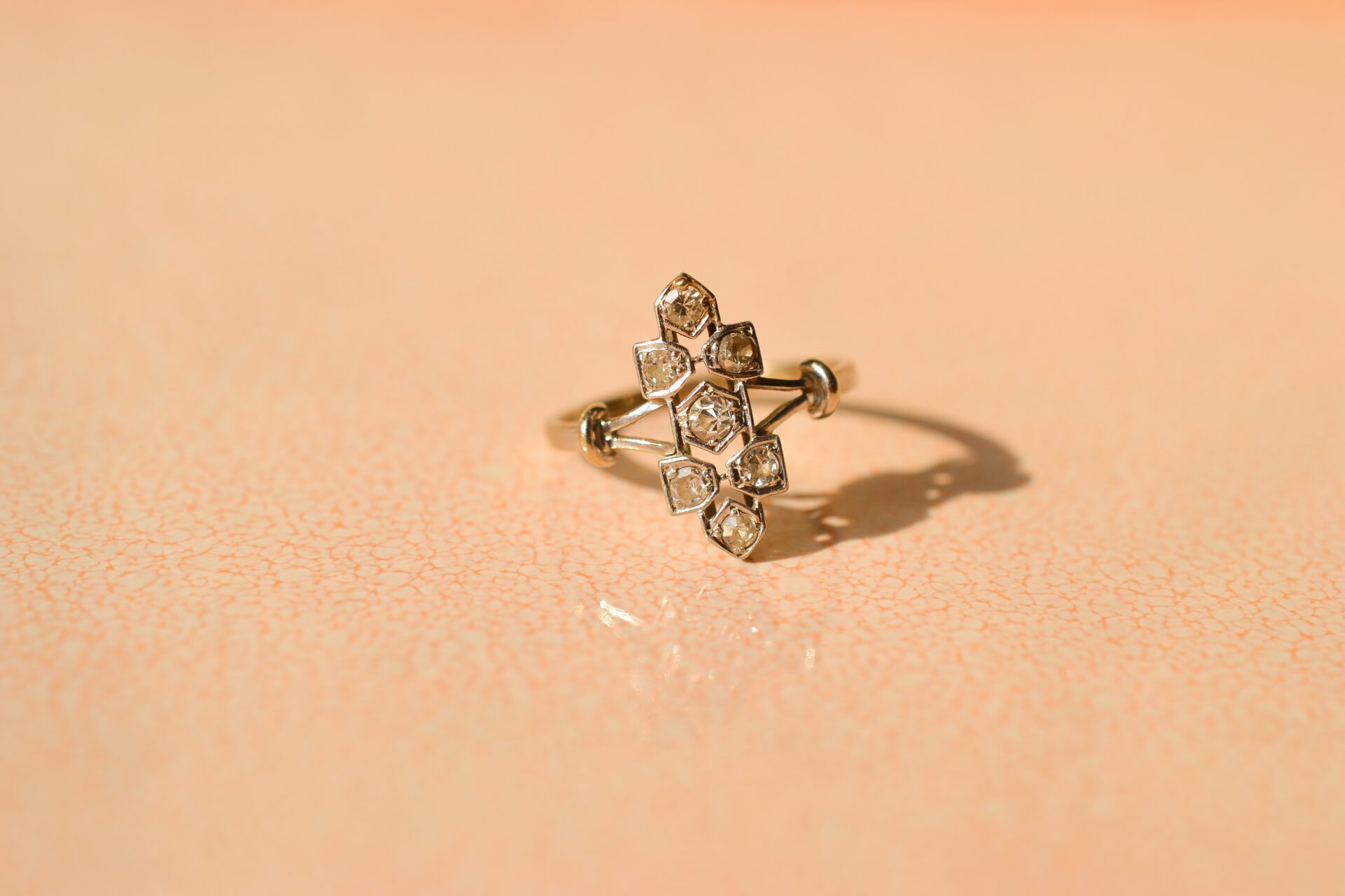 Bague Or Blanc et Diamants Art Déco