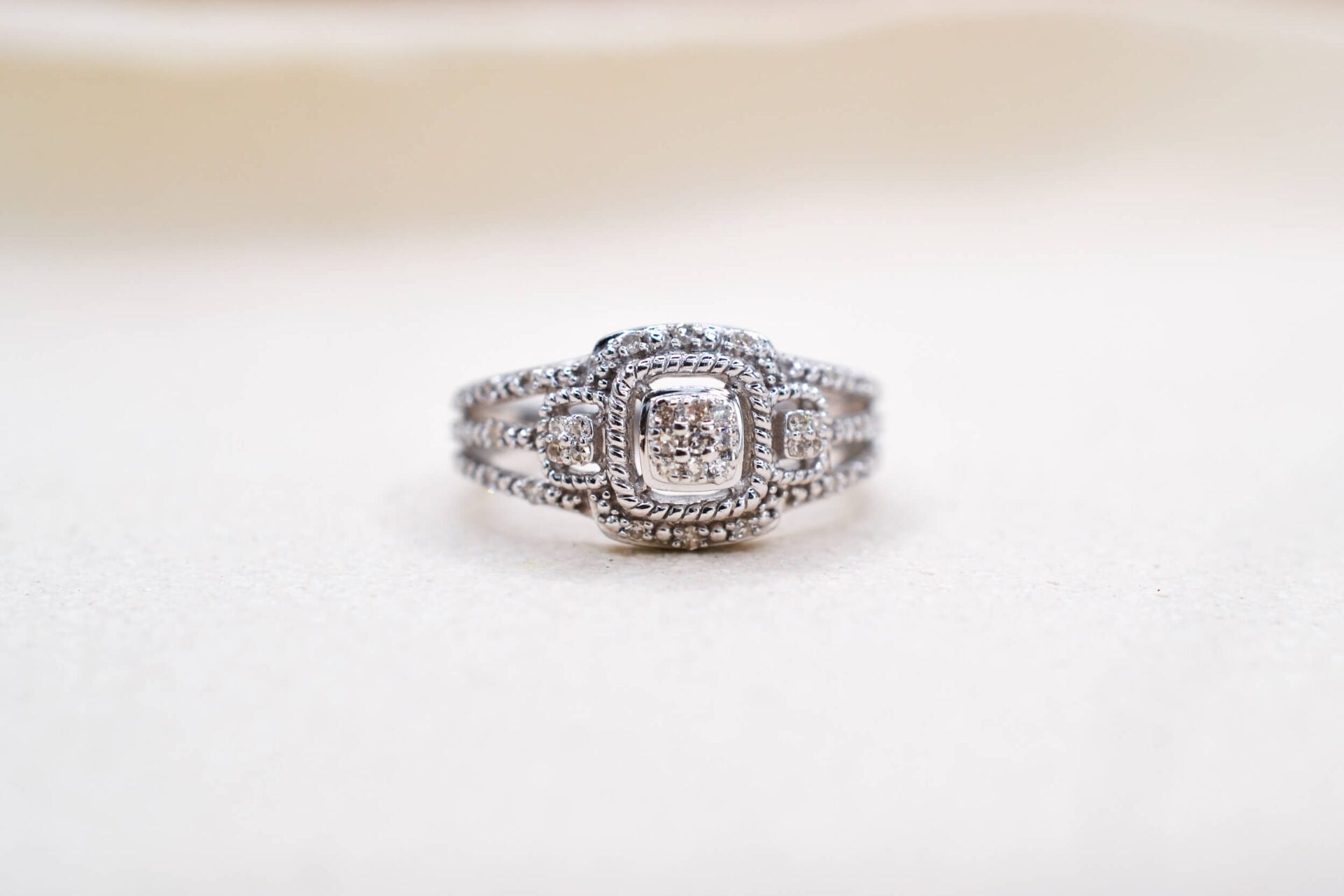 Bague ajourée Or blanc Diamants
