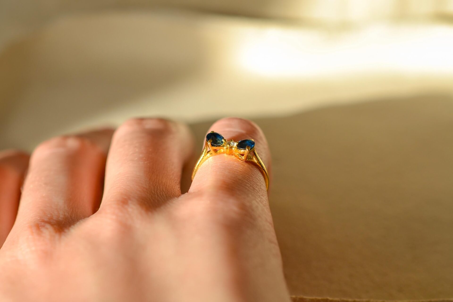 Bague noeud Saphirs Diamant