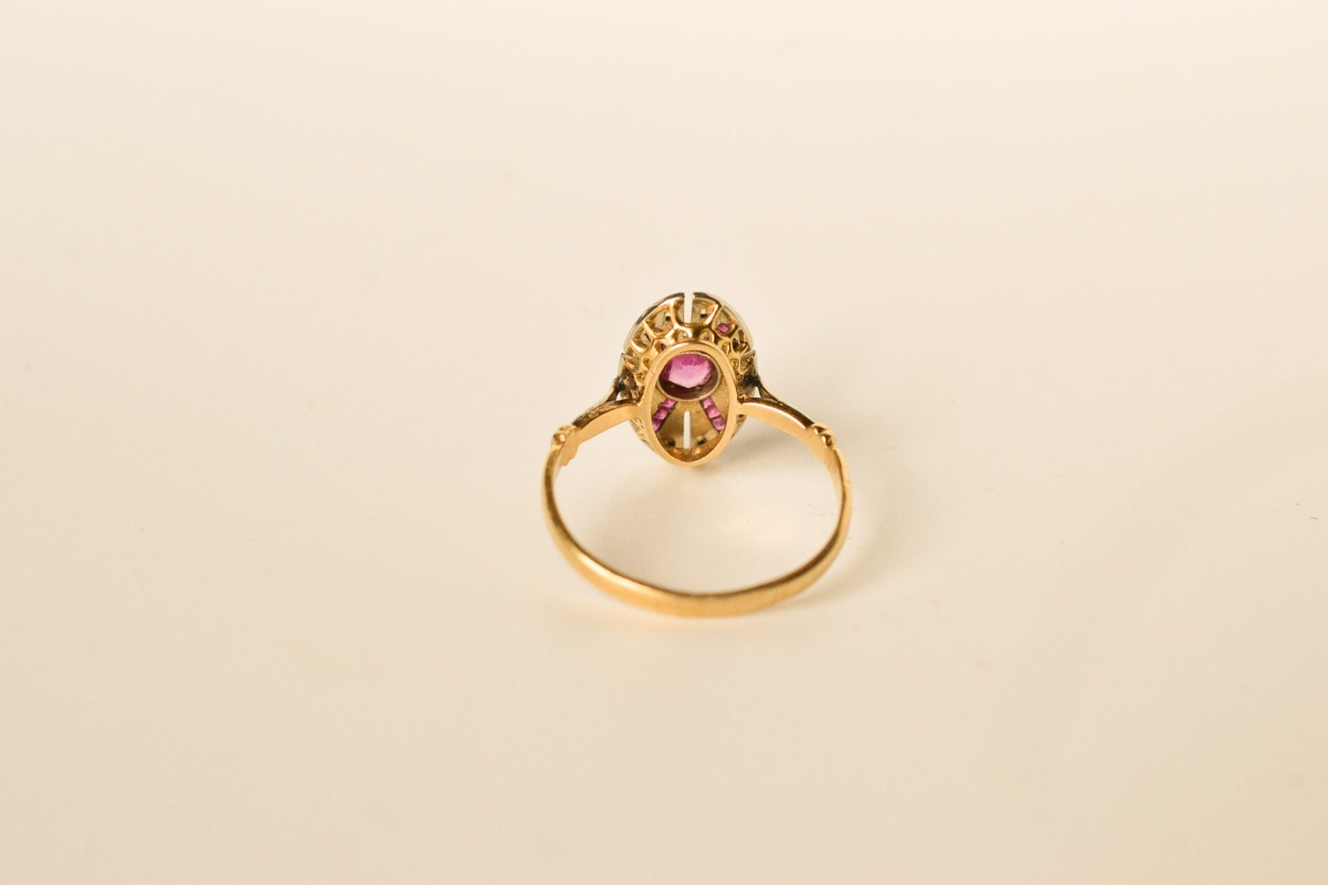Bague Rubis Synthétique Verneuil et Diamants