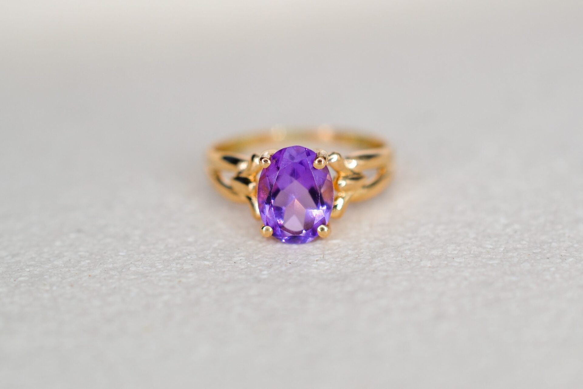 Bague Solitaire ajourée Améthyste