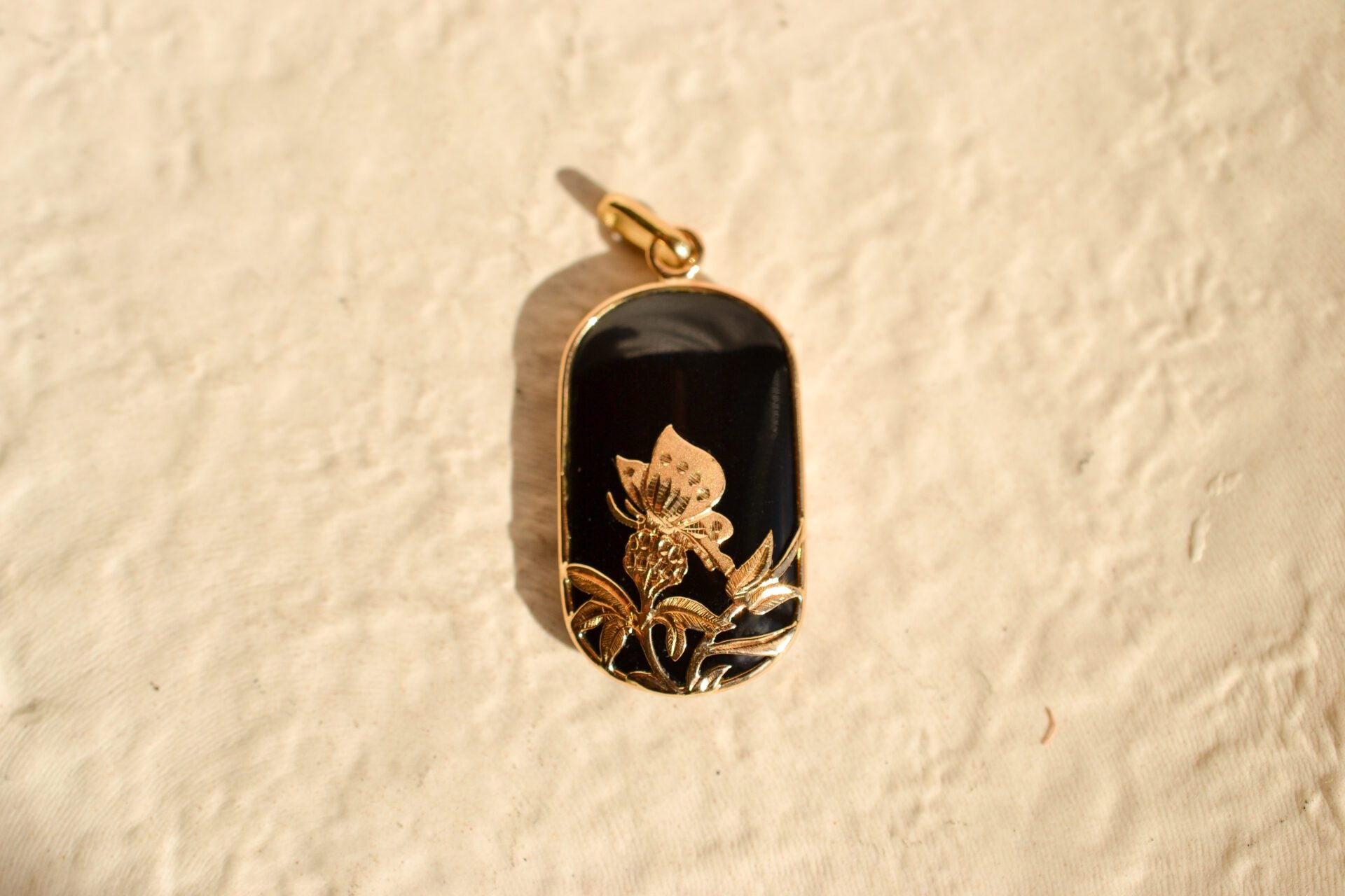 Pendentif en Or et Onyx ovale