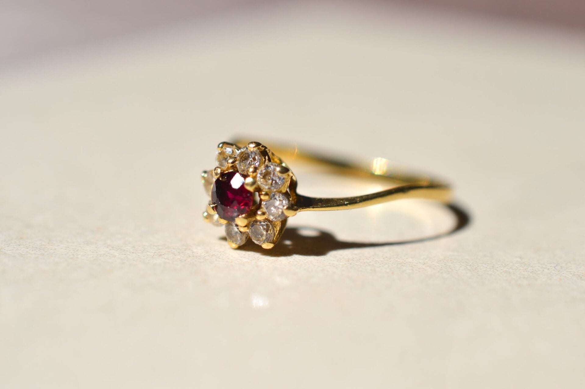 Bague Marguerite Rubis Verneuil Oxydes