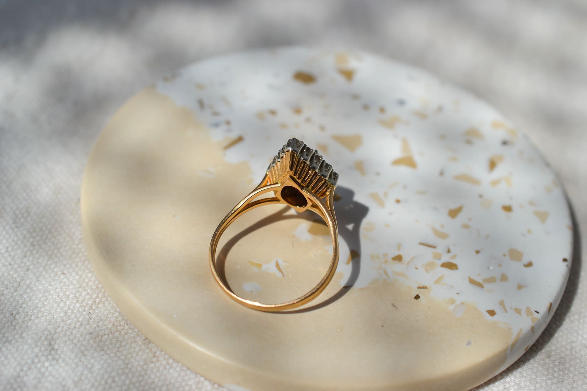 Bague losange pierres blanches