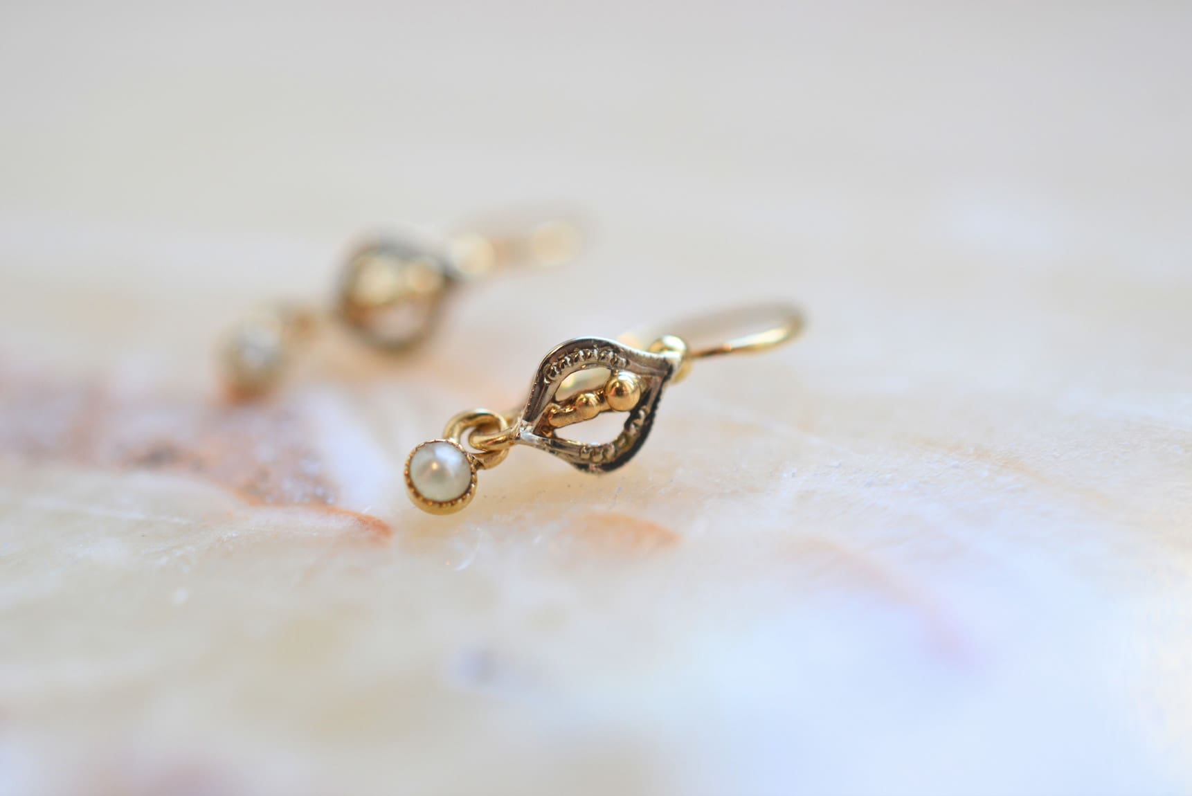 Dormeuses 2 Ors pendant Perle