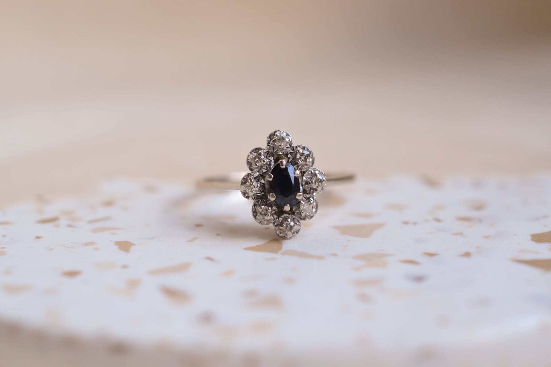 Marguerite Saphir et Diamants Or blanc