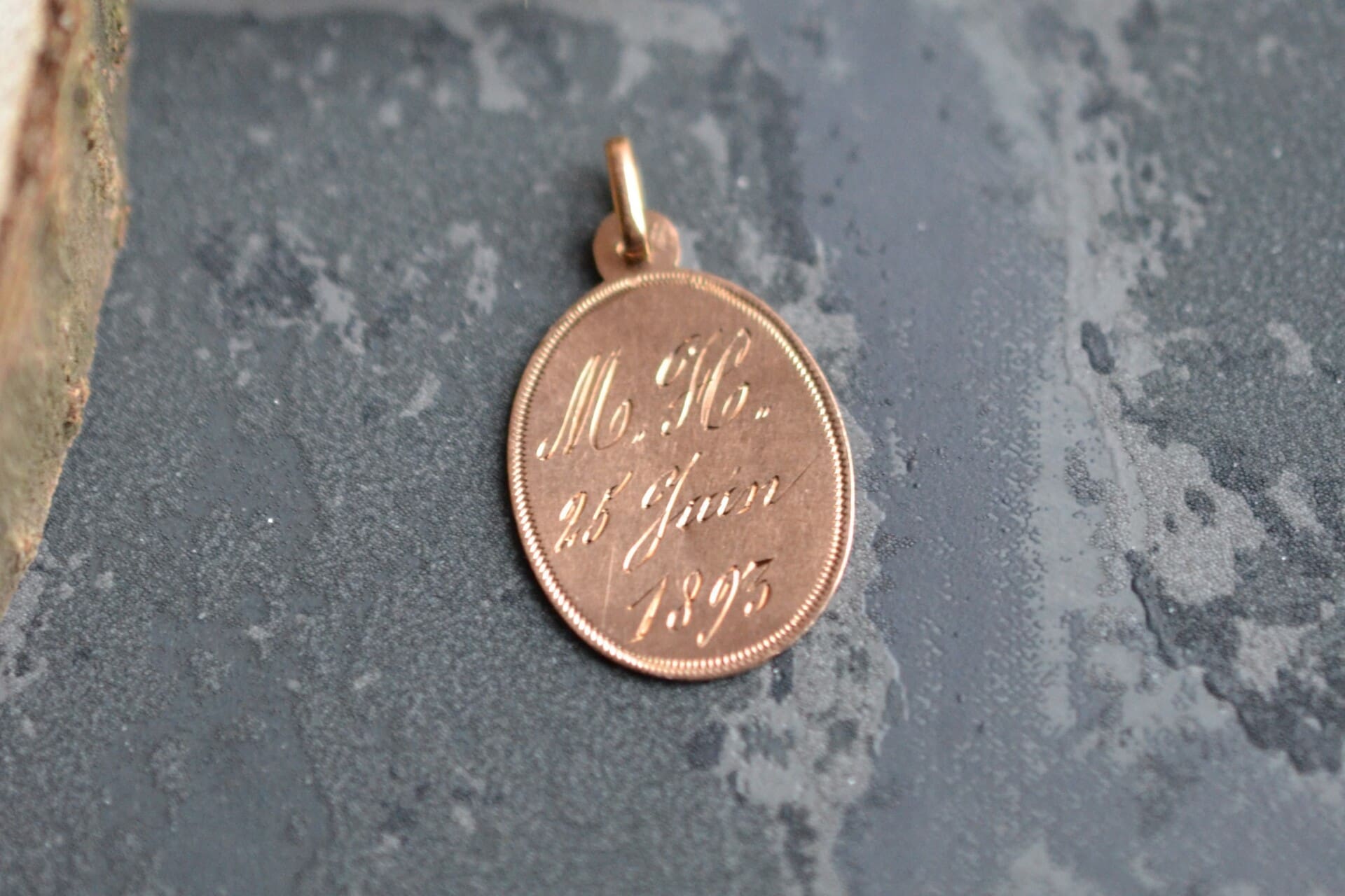 Médaille ovale Vierge