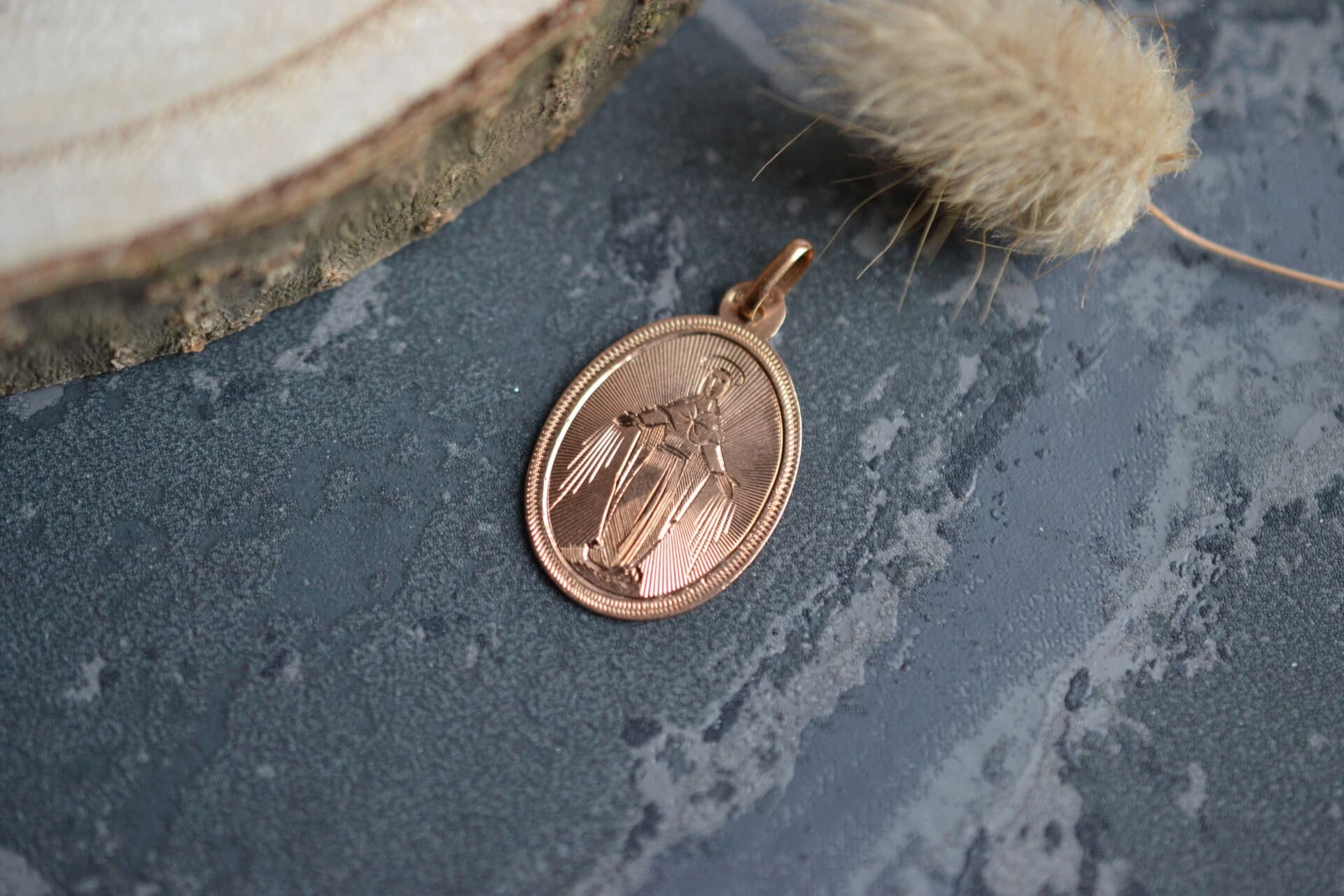 Médaille ovale Vierge