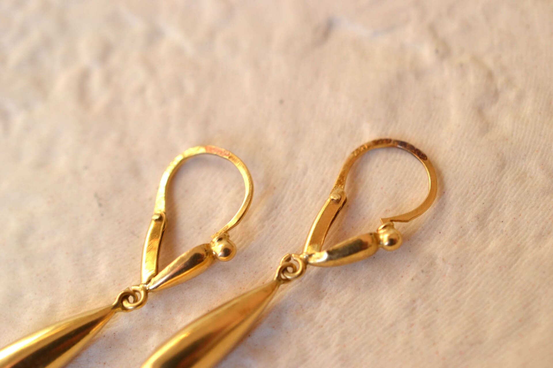 Pendants d'oreilles dits fileuses