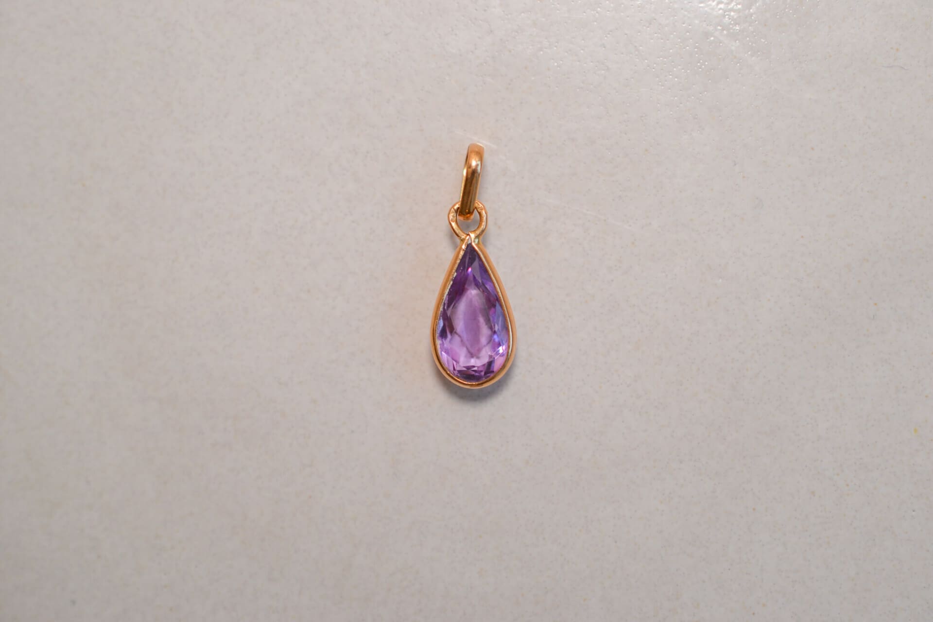 Pendentif goutte Améthyste facettée