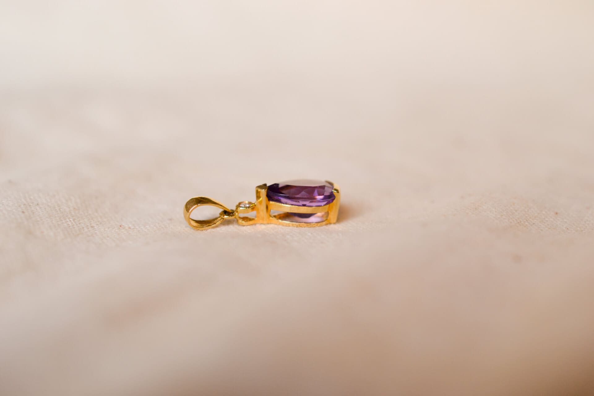 Pendentif goutte Améthyste et Diamant