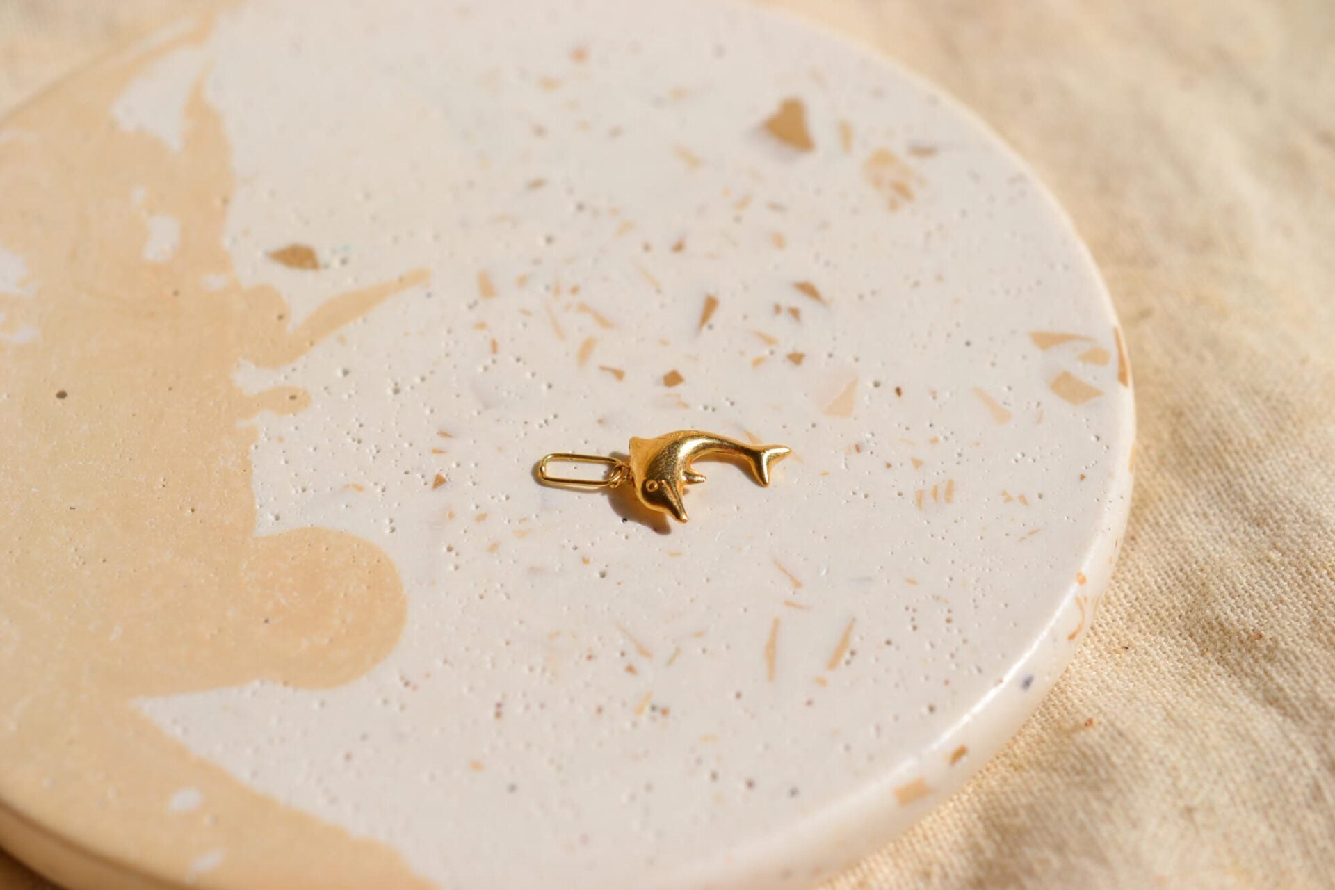 Pendentif dauphin