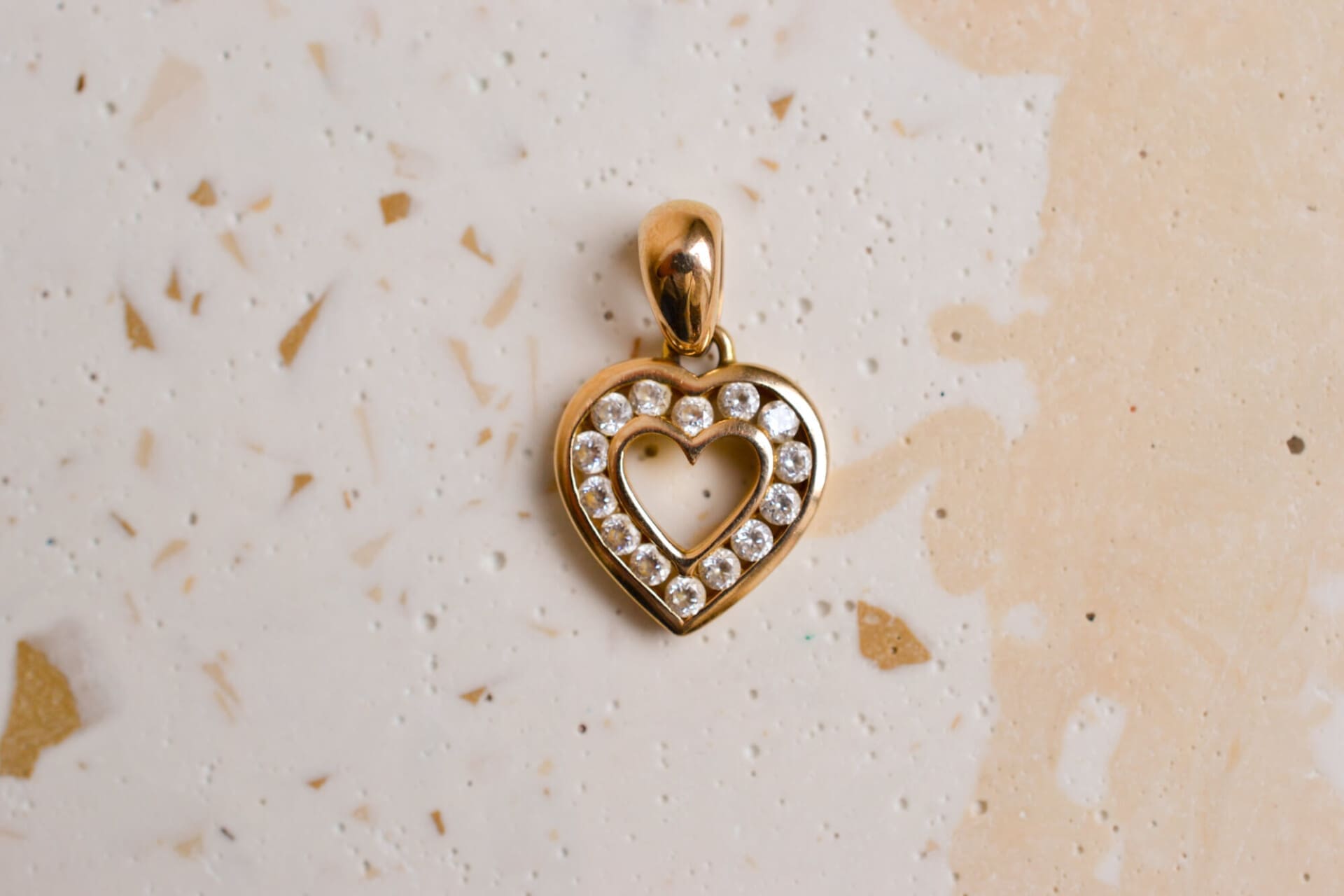 Pendentif coeur ajouré Oxydes