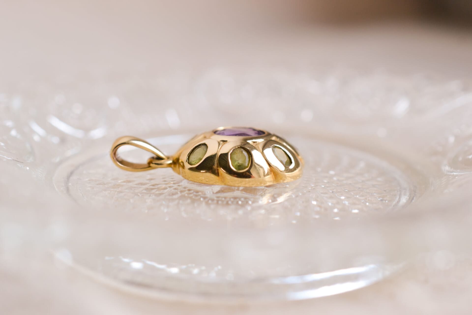 Pendentif oval Améthyste et Péridots