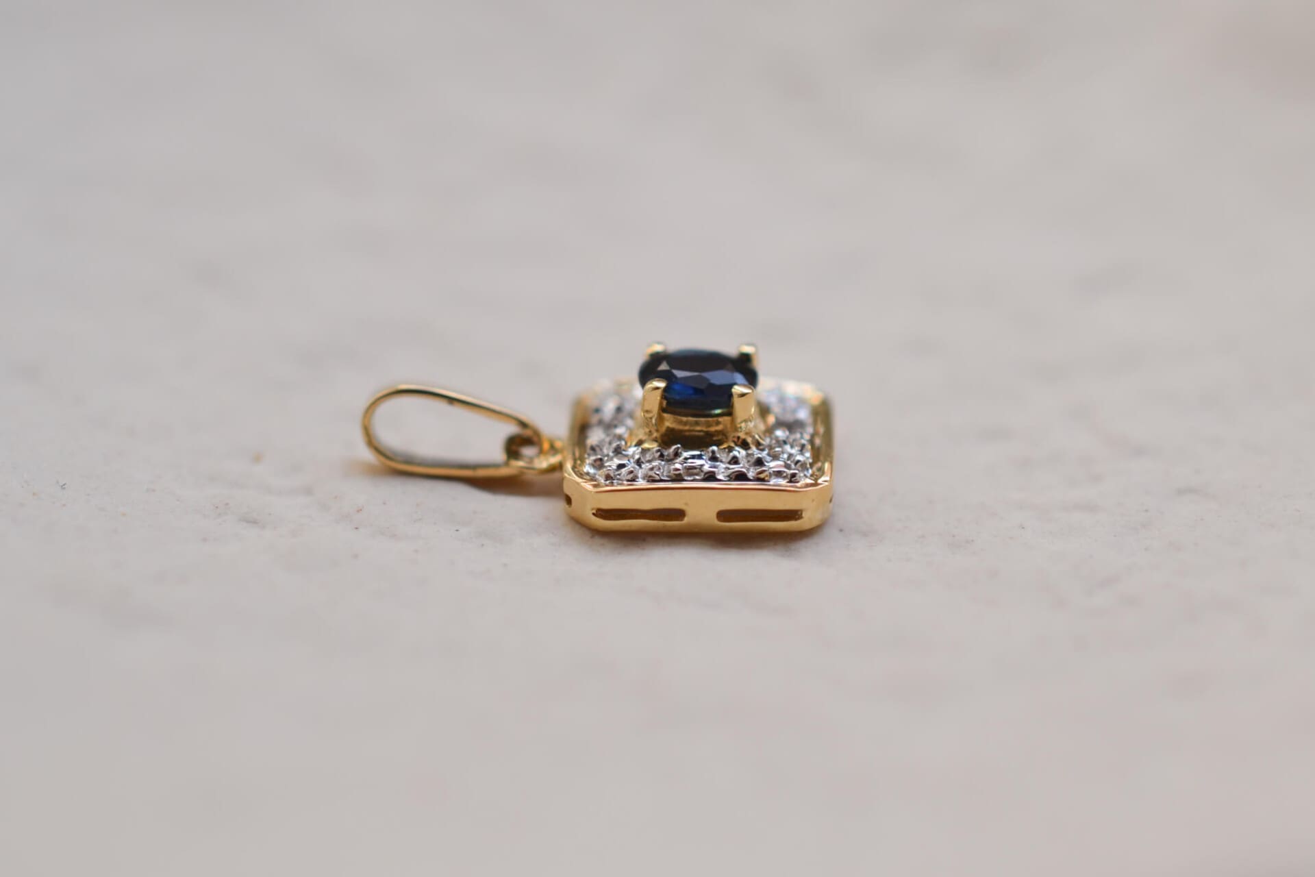 Pendentif rectangulaire Saphir et Diamants