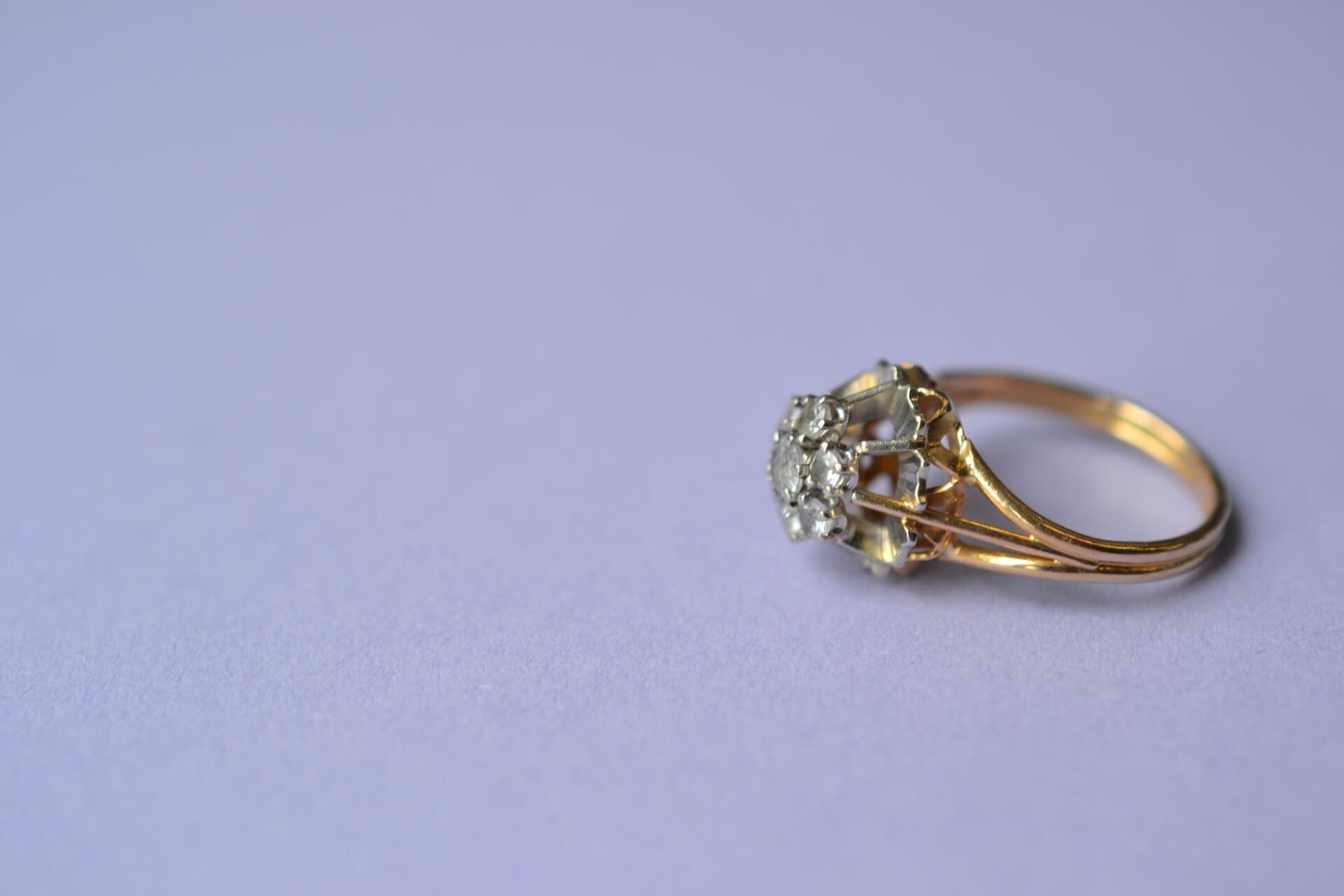 Bague Fleur monture illusion