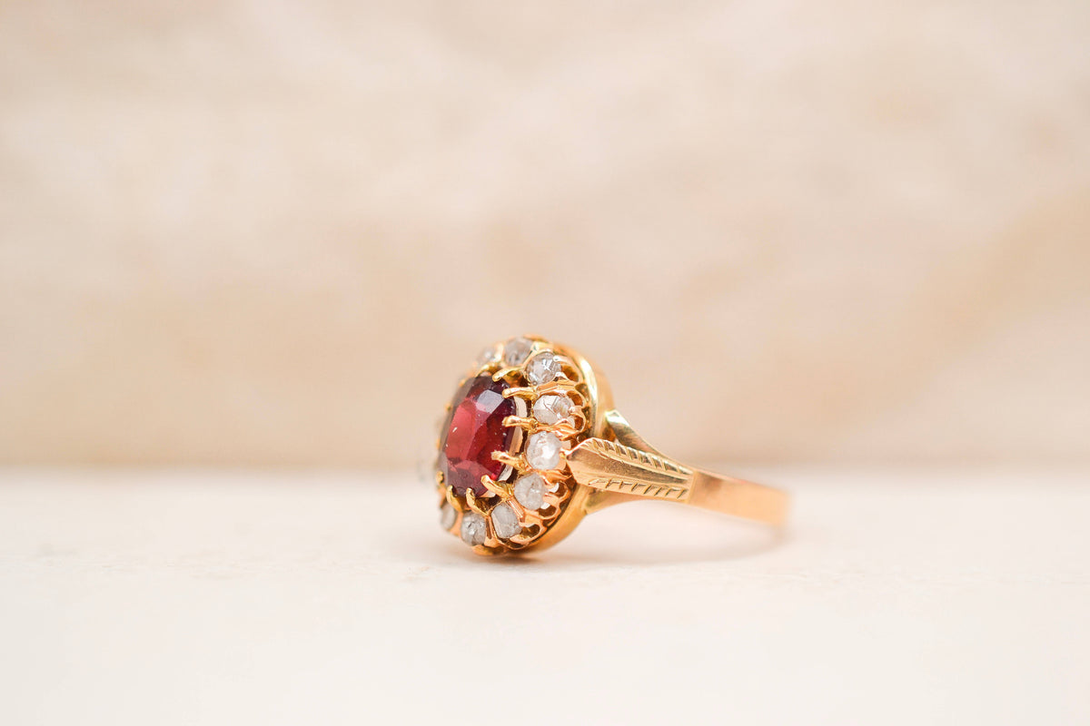 Bague Marguerite Grenat Diamants