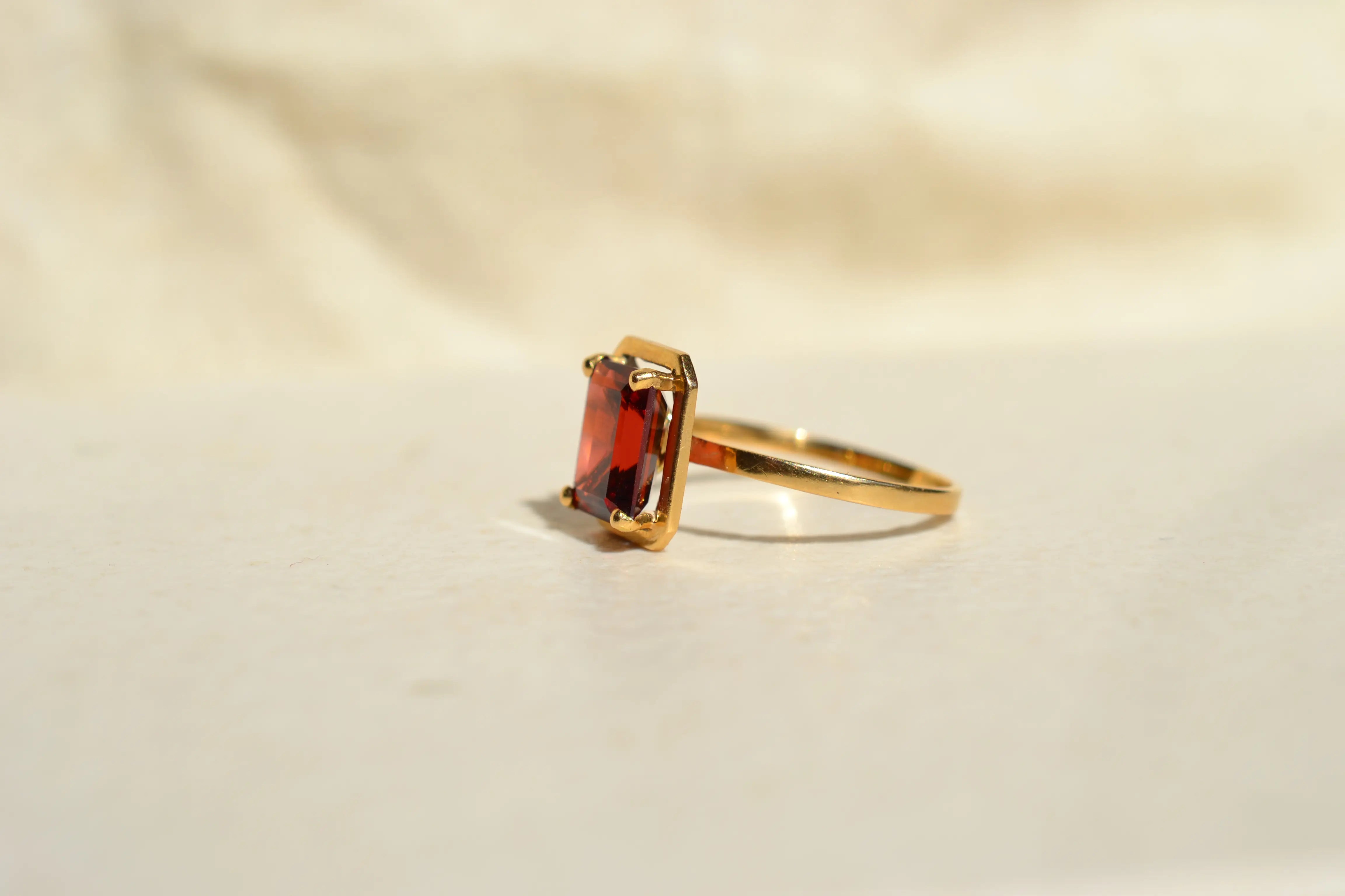 Bague Grenat taille emeraude