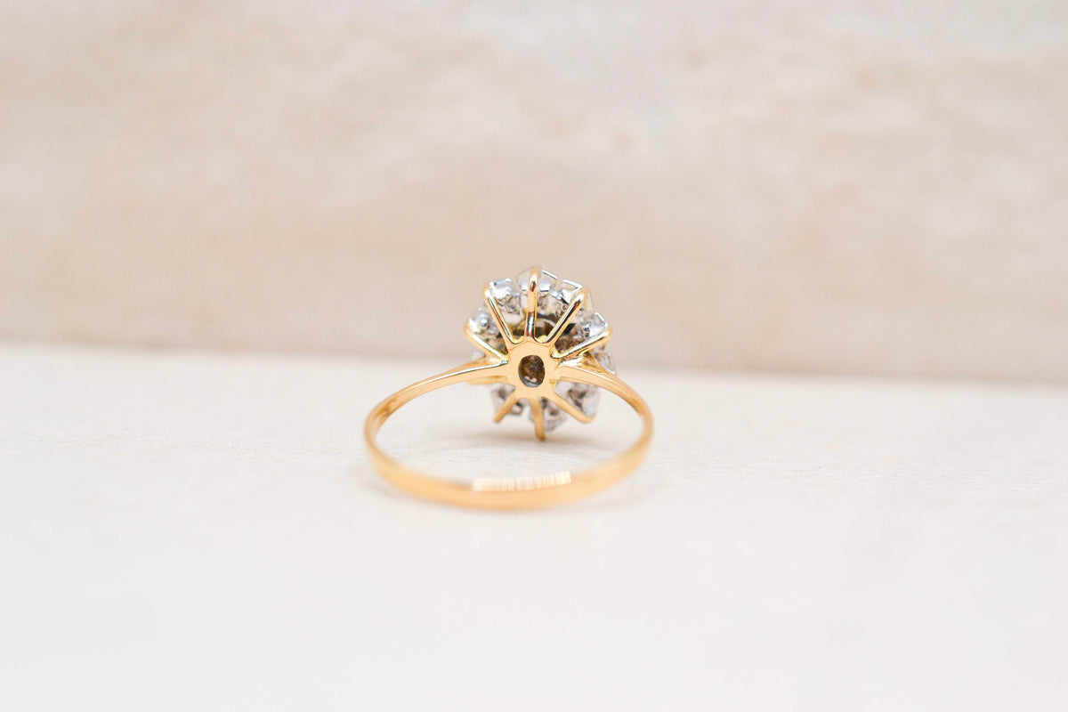 Marguerite Emeraude & 10 Diamants