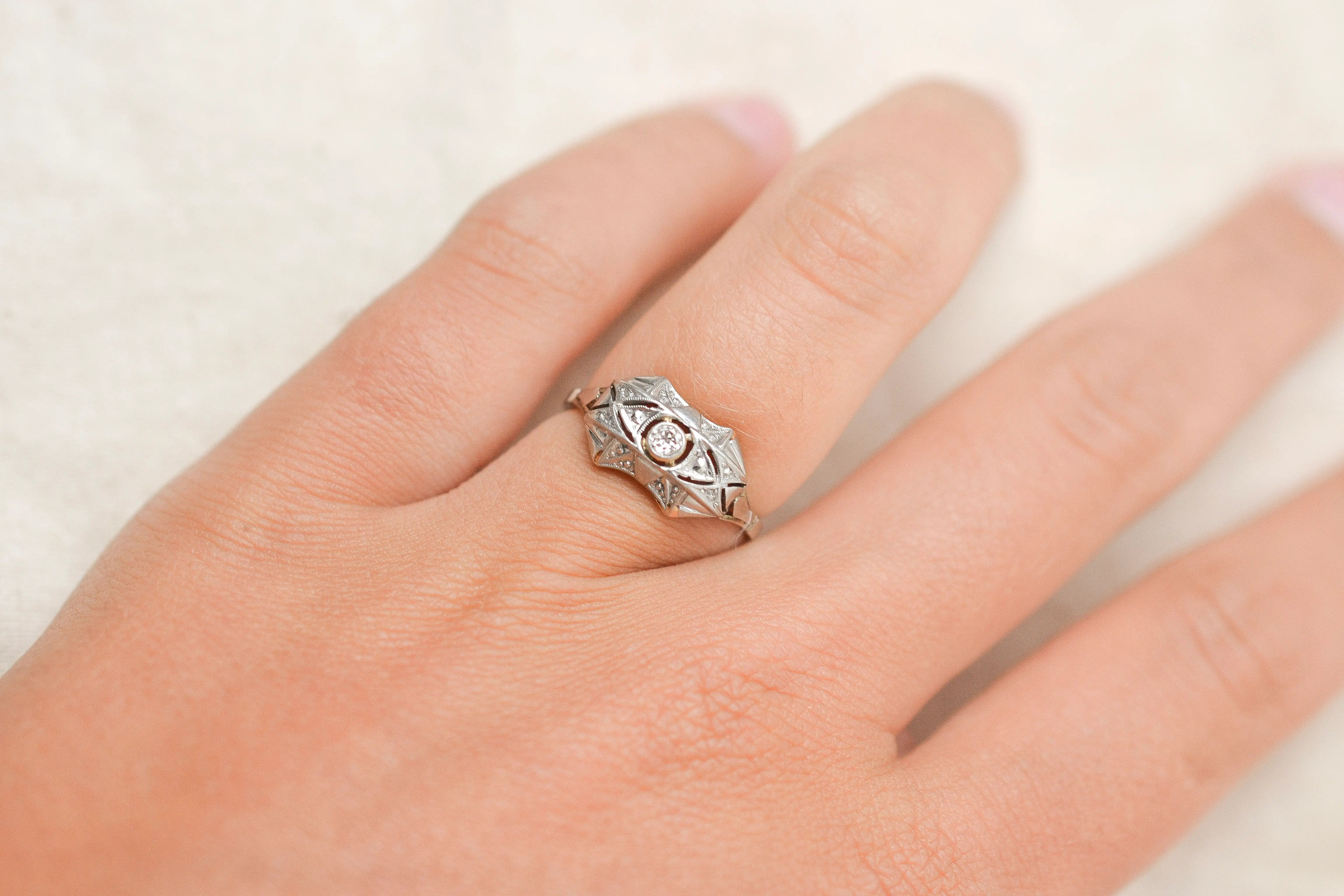 Bague Art Déco Diamant serti clos