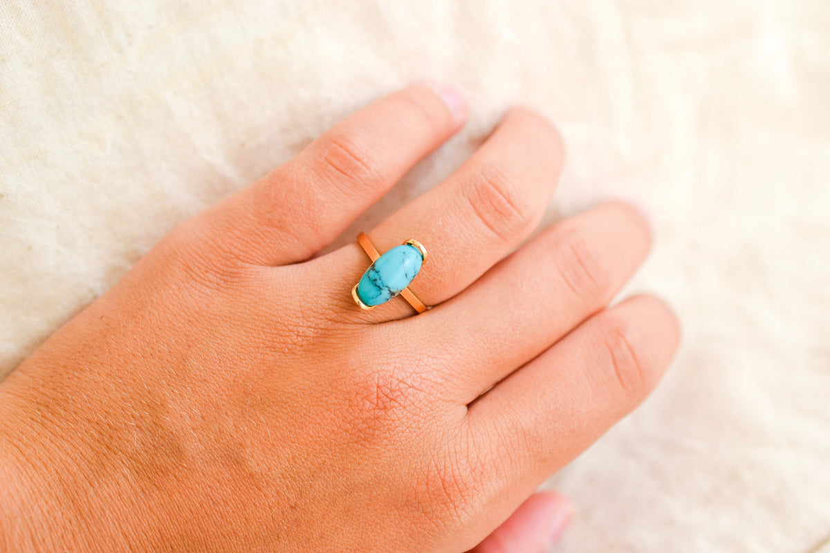 Bague navette cabochon turquoise