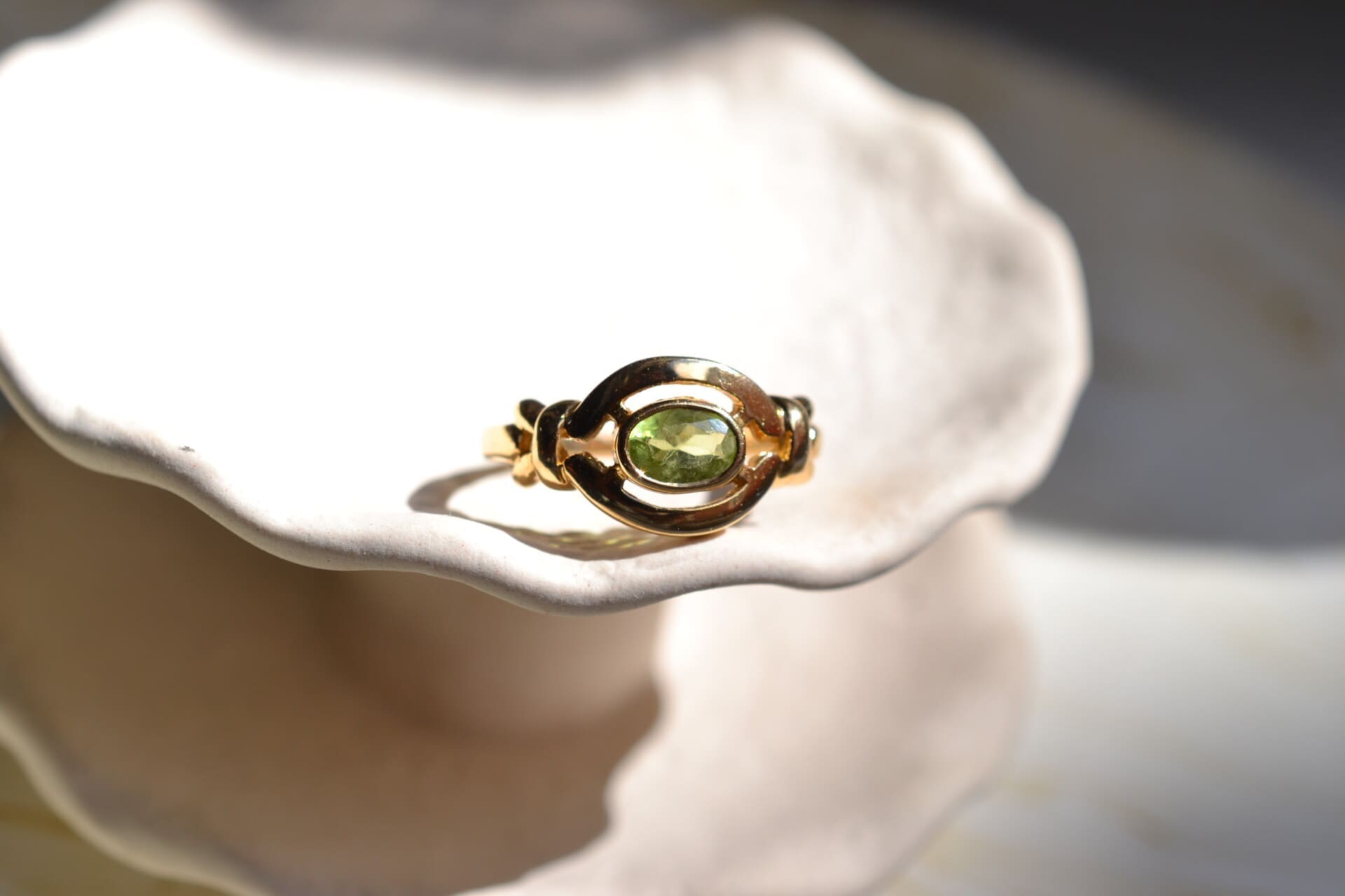 Bague Péridot serti clos