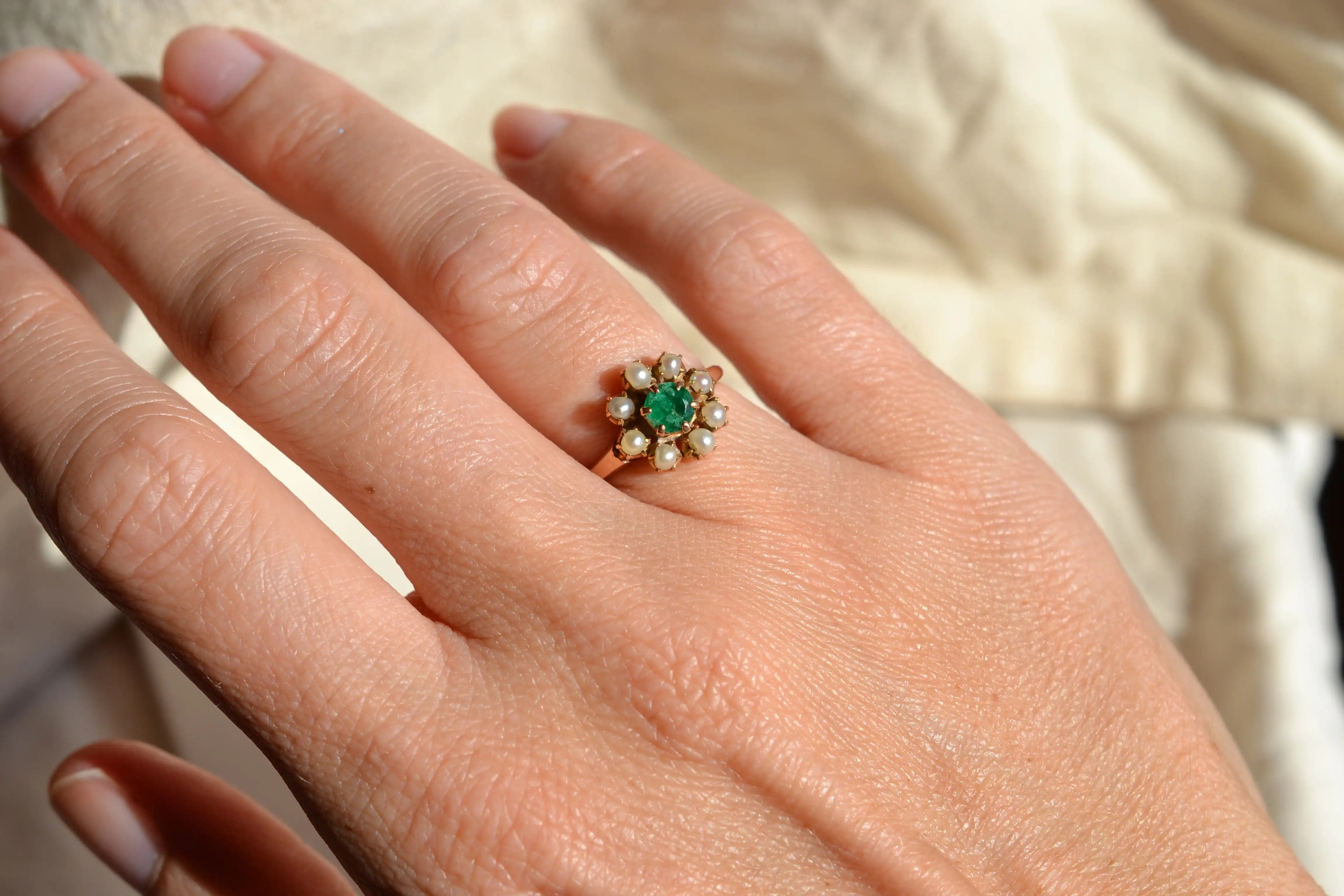 Bague Fleur Émeraude & Perles