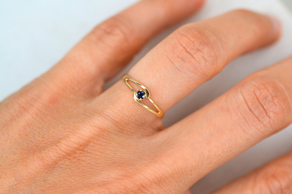 Bague Saphir fine ajouree
