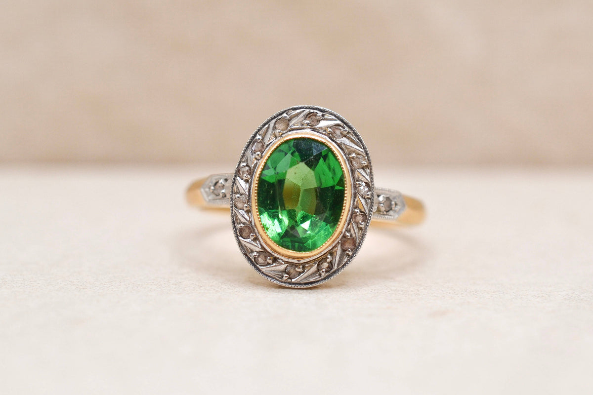 Bague Pompadour Diamants & Pierre verte