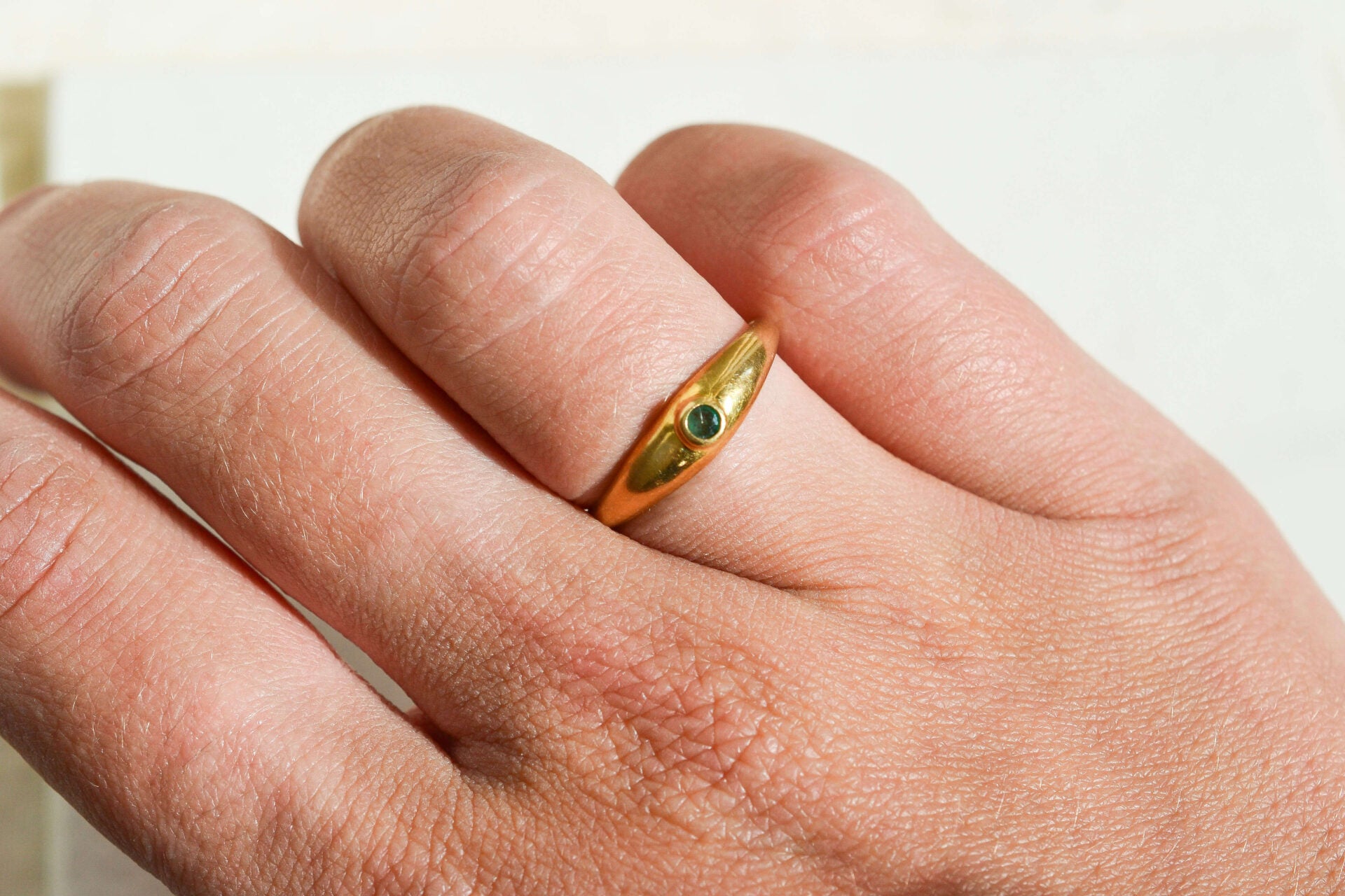 Bague demi-jonc Emeraude