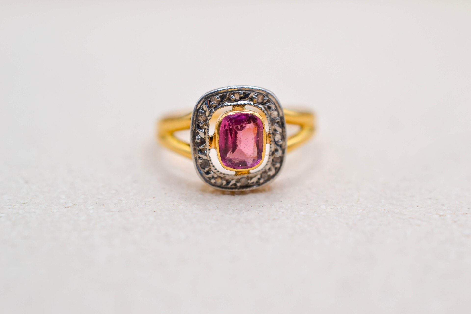 Bague carrée Doublet Grenat Verre