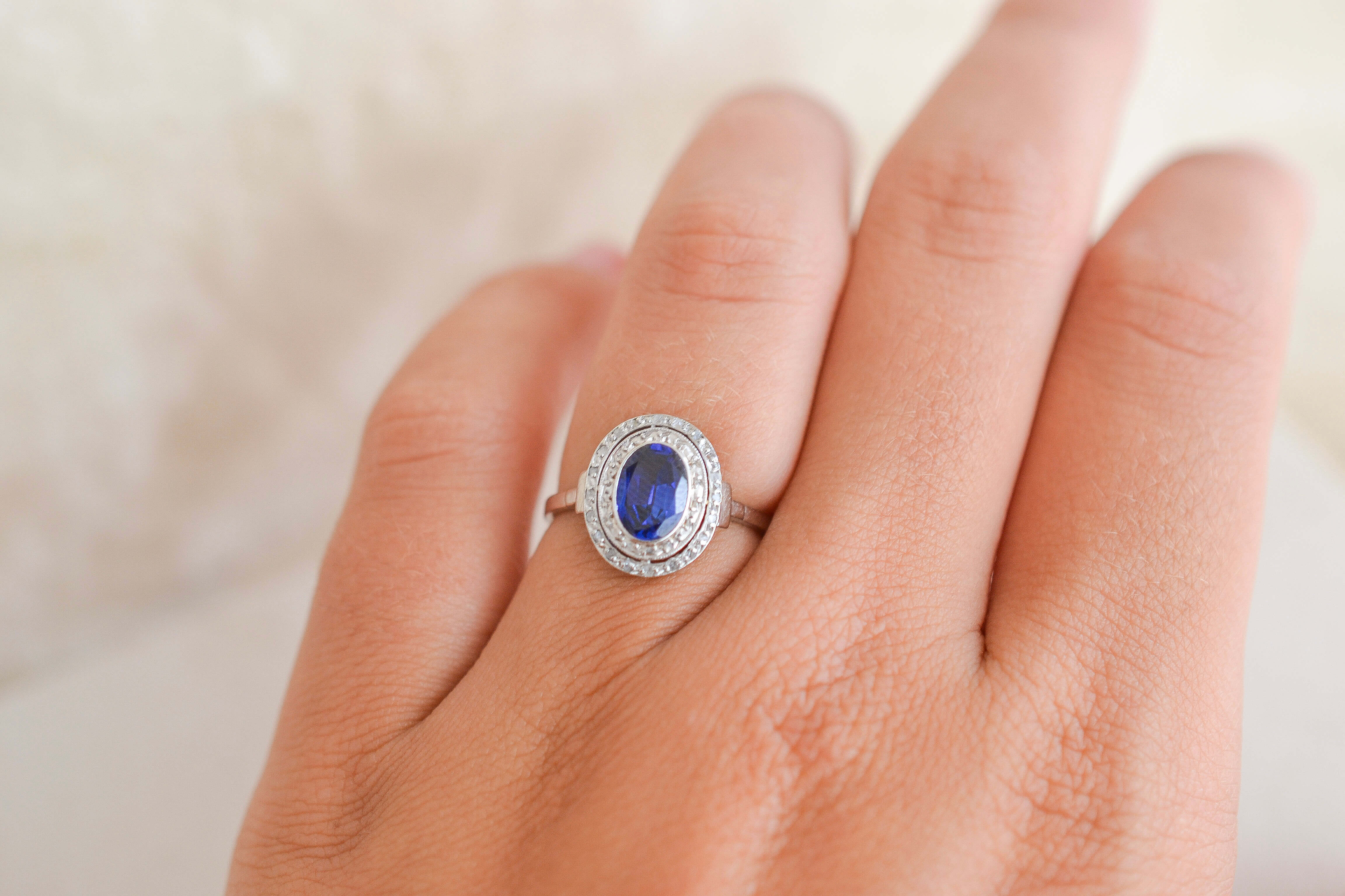Bague Ovale Saphir et Diamants